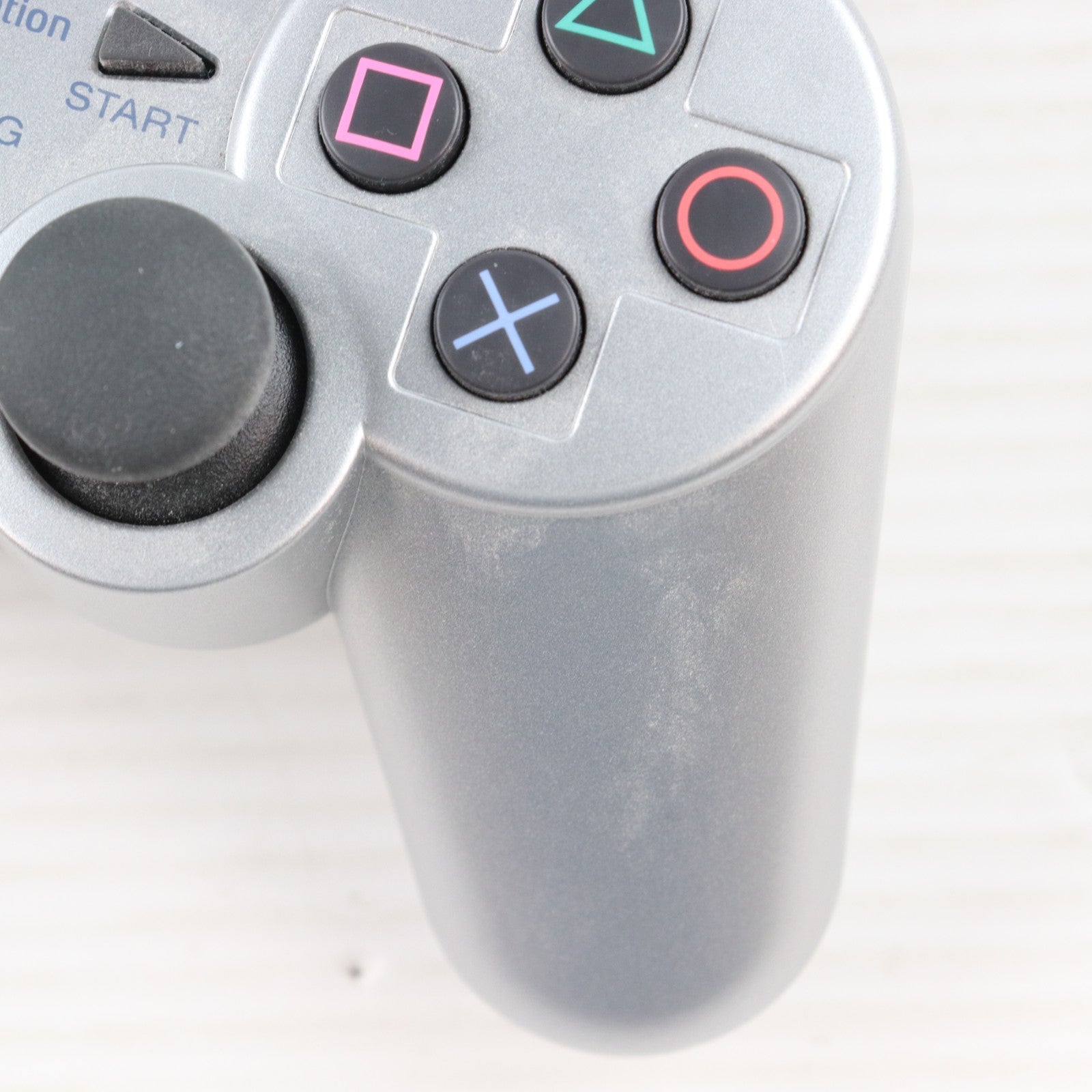 【中古即納】[ACC][PS2] アナログコントローラ デュアルショック2(DUALSHOCK2) サテン・シルバー SCE(SCPH-10010SS)(20051123)