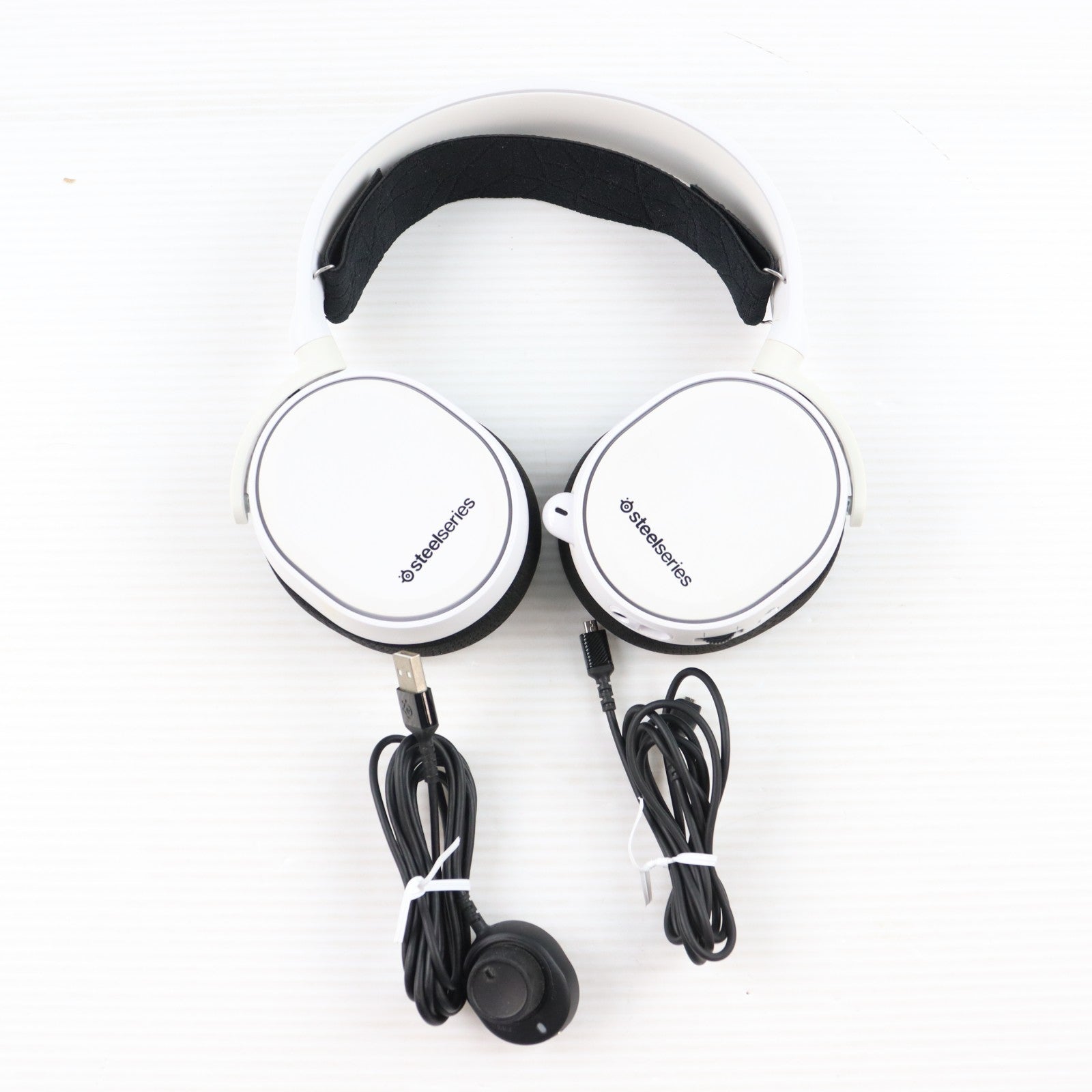 【中古即納】[ACC][PS5] SteelSeries ゲーミングヘッドセット(マイク付き・有線・密閉型) Arctis 5 ホワイト SteelSeries(スティールシリーズ)(61507)(20170430)
