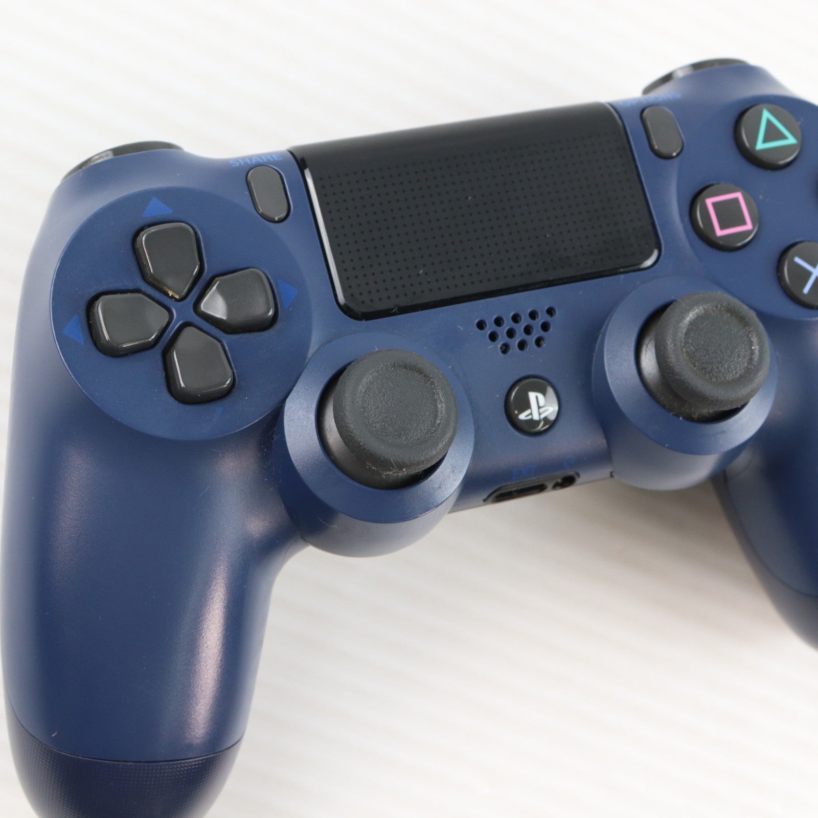 【中古即納】[ACC][PS4] ワイヤレスコントローラー DUALSHOCK4(デュアルショック4) ミッドナイト・ブルー SIE(CUH-ZCT2J22)(20171103)