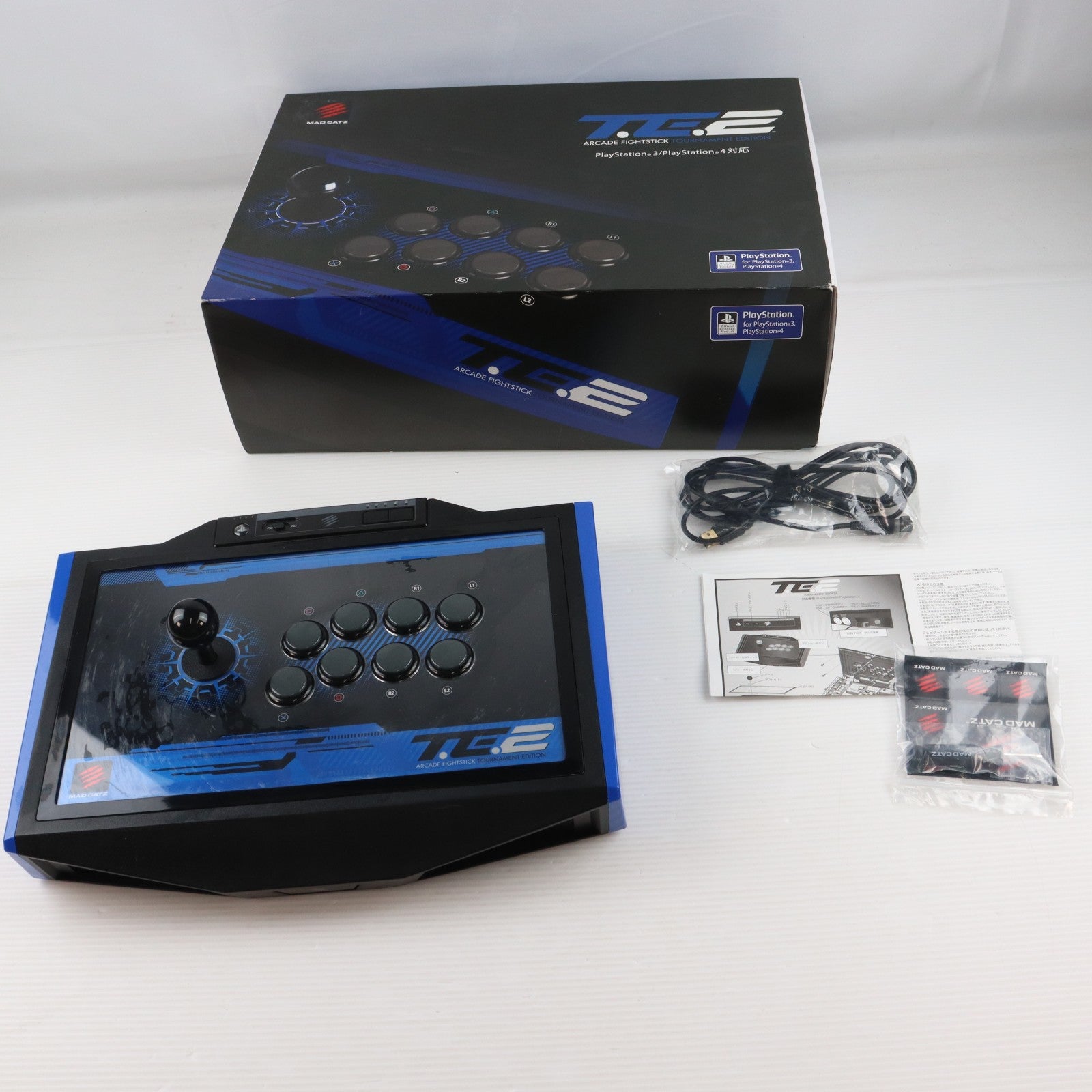【中古即納】[ACC][PS4] Mad Catz Arcade FightStick Tournament Edition 2(マッドキャッツ アーケード ファイトスティック トーナメントエディション2) ソニーライセンス商品 Mad Catz(マッドキャッツ)(MCS-FS-MC-TE2)(20141023)
