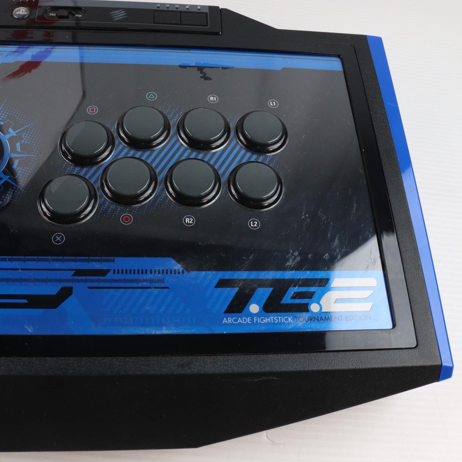 【中古即納】[ACC][PS4] Mad Catz Arcade FightStick Tournament Edition 2(マッドキャッツ アーケード ファイトスティック トーナメントエディション2) ソニーライセンス商品 Mad Catz(マッドキャッツ)(MCS-FS-MC-TE2)(20141023)