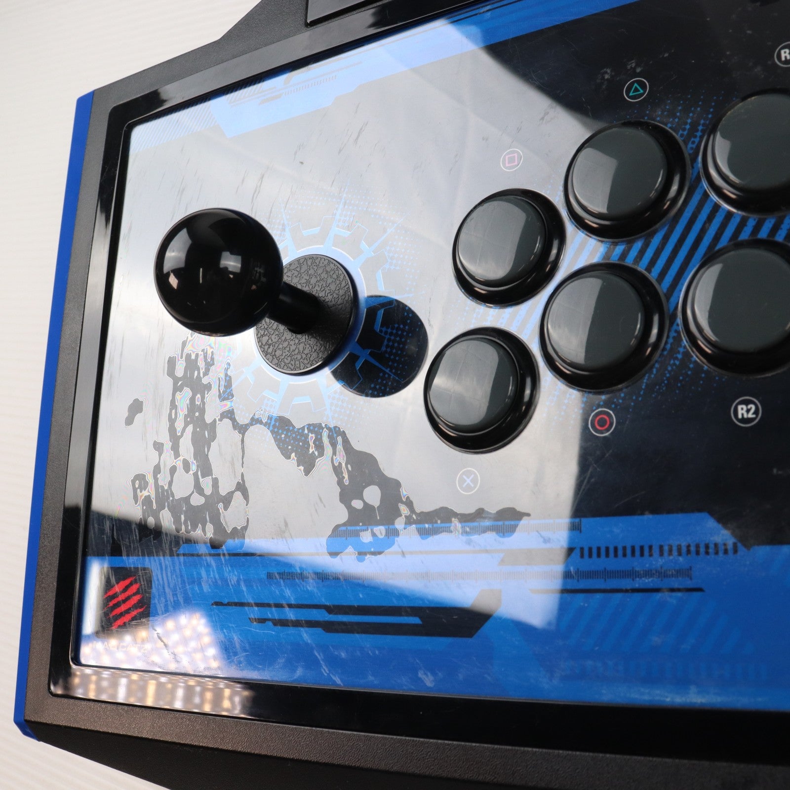 【中古即納】[ACC][PS4] Mad Catz Arcade FightStick Tournament Edition 2(マッドキャッツ アーケード ファイトスティック トーナメントエディション2) ソニーライセンス商品 Mad Catz(マッドキャッツ)(MCS-FS-MC-TE2)(20141023)