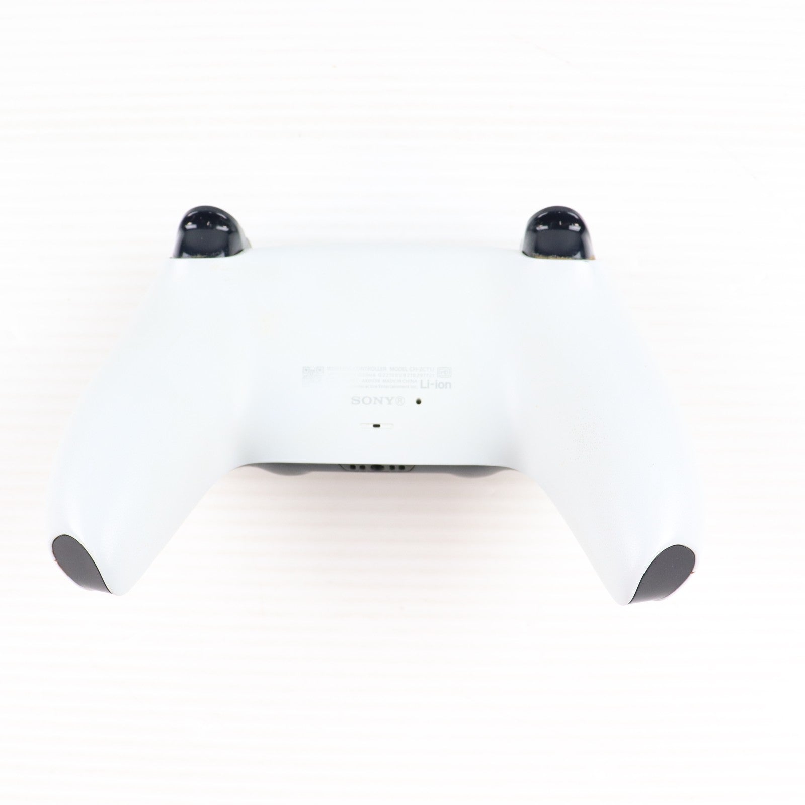 【中古即納】[ACC][PS5] DualSense(デュアルセンス) ワイヤレスコントローラー SIE(CFI-ZCT1J)(20201112)