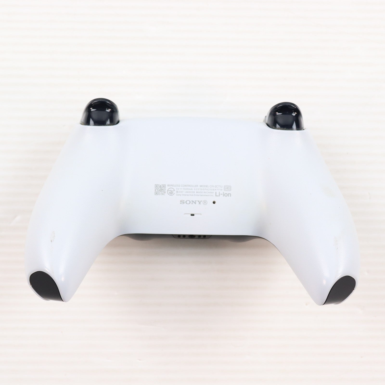 【中古即納】[ACC][PS5] DualSense(デュアルセンス) ワイヤレスコントローラー SIE(CFI-ZCT1J)(20201112)