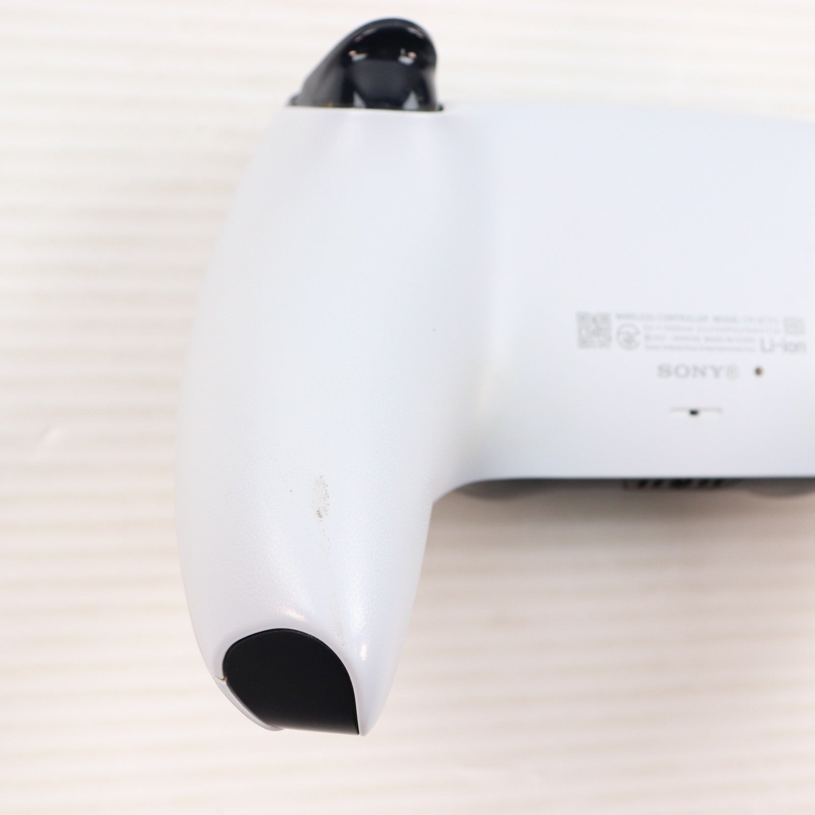 【中古即納】[ACC][PS5] DualSense(デュアルセンス) ワイヤレスコントローラー SIE(CFI-ZCT1J)(20201112)