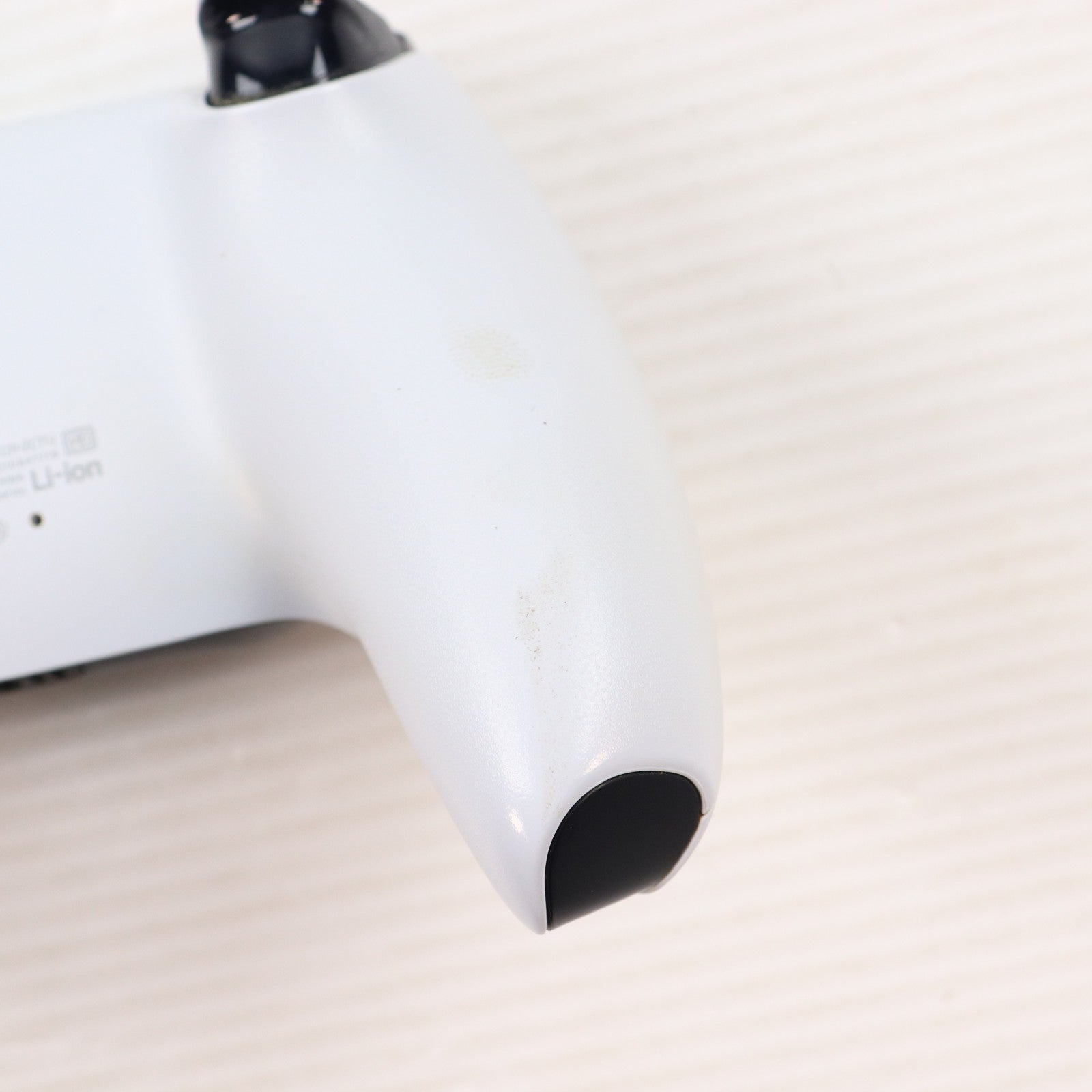【中古即納】[ACC][PS5] DualSense(デュアルセンス) ワイヤレスコントローラー SIE(CFI-ZCT1J)(20201112)