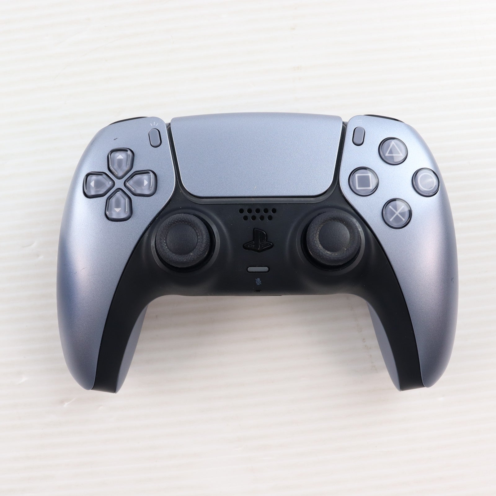 【中古即納】[ACC][PS5] DualSense(デュアルセンス) ワイヤレスコントローラー スターリング シルバー SIE(CFI-ZCT1J08)(20240126)