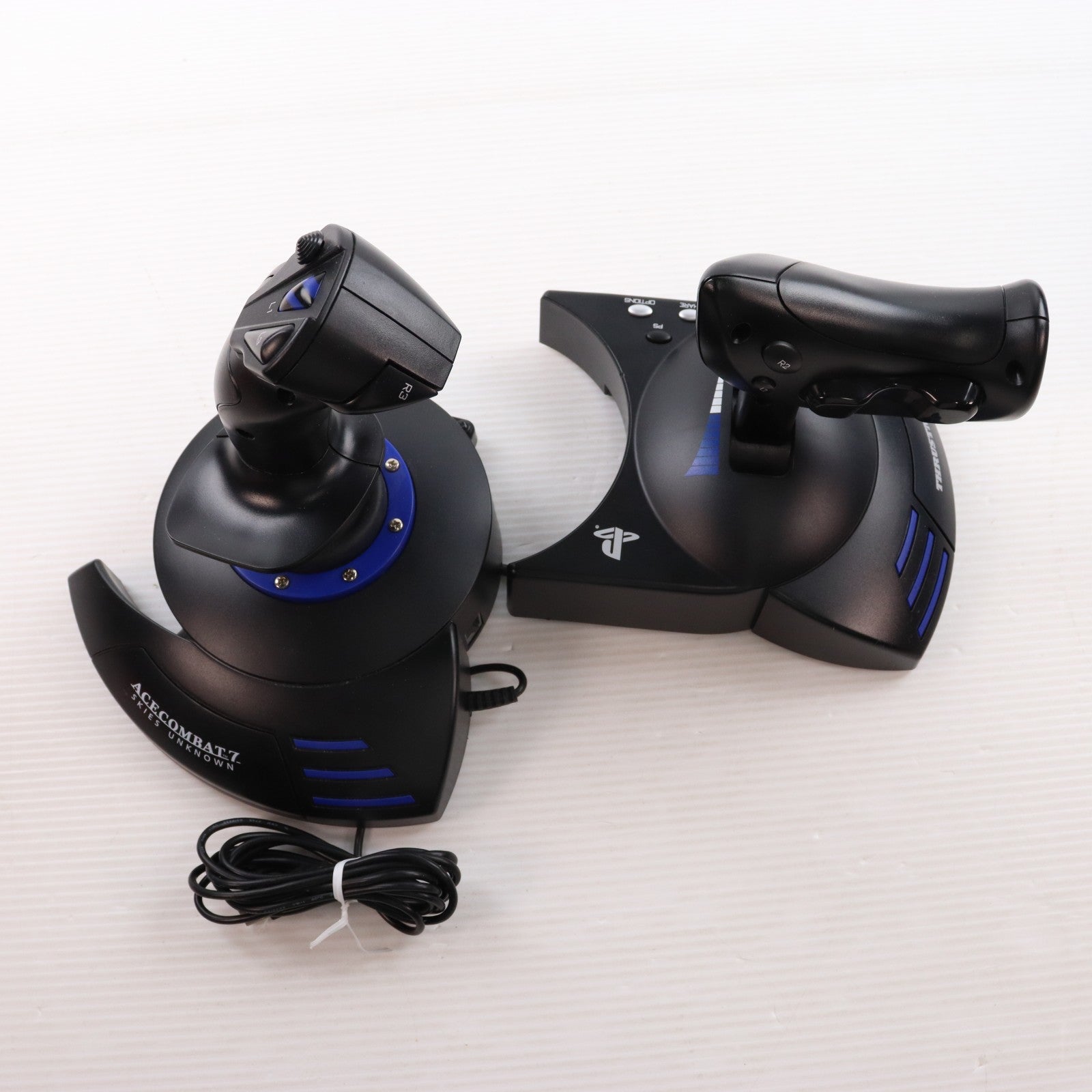 【中古即納】[ACC][PS4] T.Flight Hotas 4 ACE COMBAT 7 SKIES UNKNOWN EDITION(エースコンバット 7 スカイズ・アンノウン エディション) ソニーライセンス商品 Thrustmaster(スラストマスター)(4160671)(20190131)