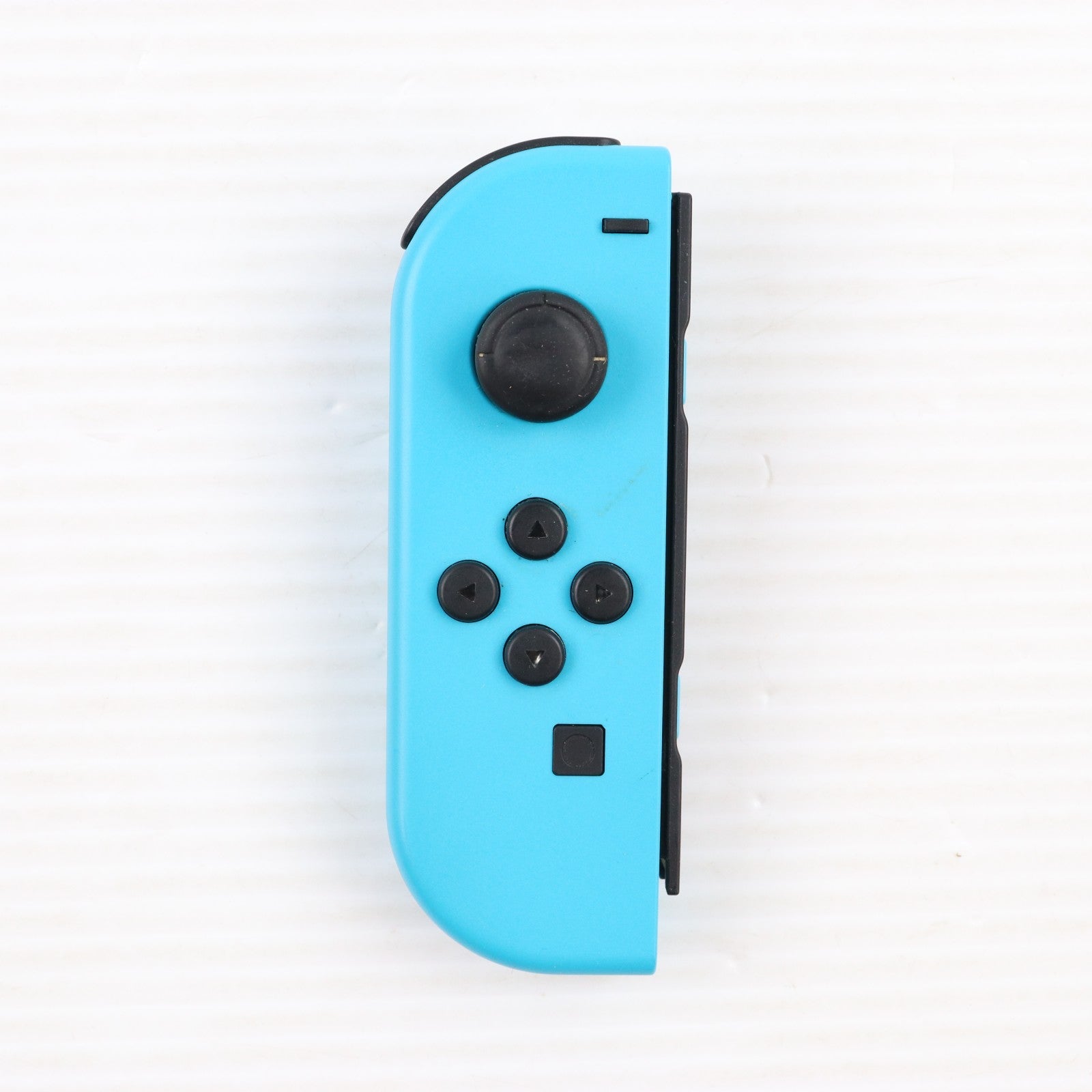【中古即納】[ACC][Switch] Joy-Con(L) ネオンブルー(ジョイコンL ネオンブルー) 任天堂(HAC-A-JLBAA)(20170303)
