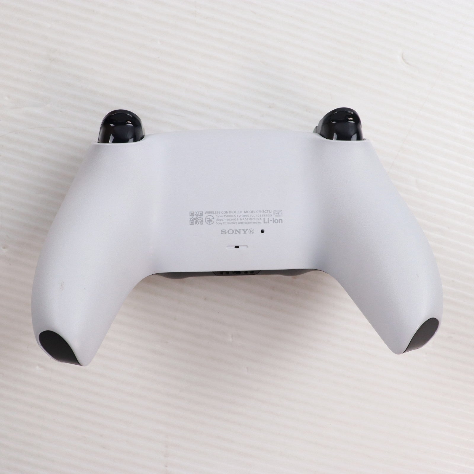 【中古即納】[ACC][PS5] DualSense(デュアルセンス) ワイヤレスコントローラー SIE(CFI-ZCT1J)(20201112)