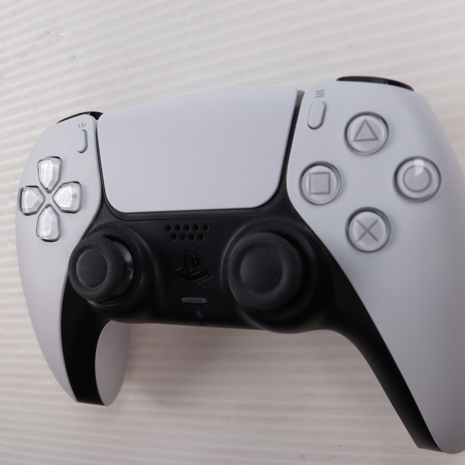 【中古即納】[ACC][PS5] DualSense(デュアルセンス) ワイヤレスコントローラー SIE(CFI-ZCT1J)(20201112)