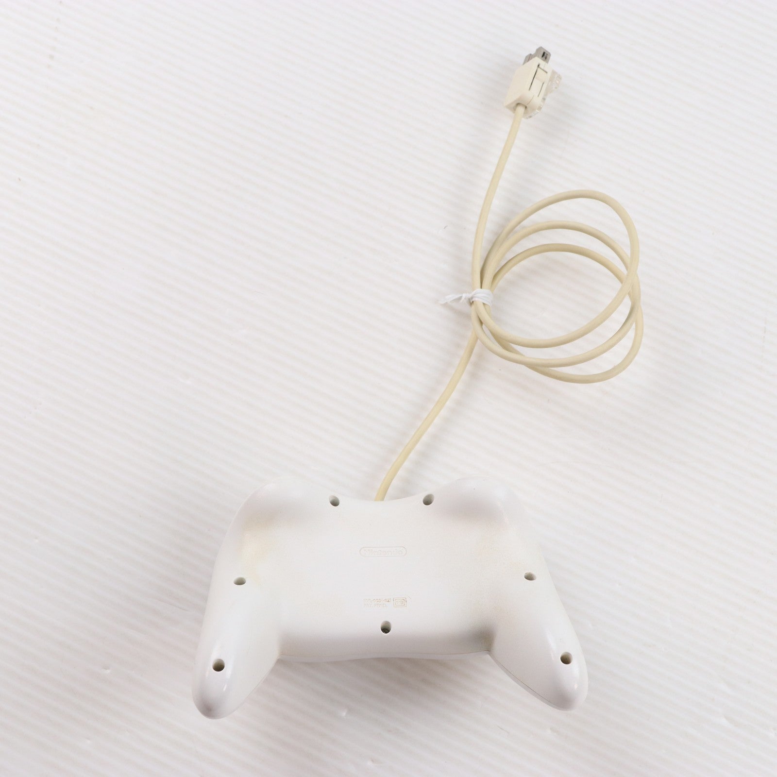 【中古即納】[ACC][WiiU] Wii U PROコントローラー shiro(Wii U プロコントローラー シロ) 任天堂(WUP-A-RSWA)(20121208)