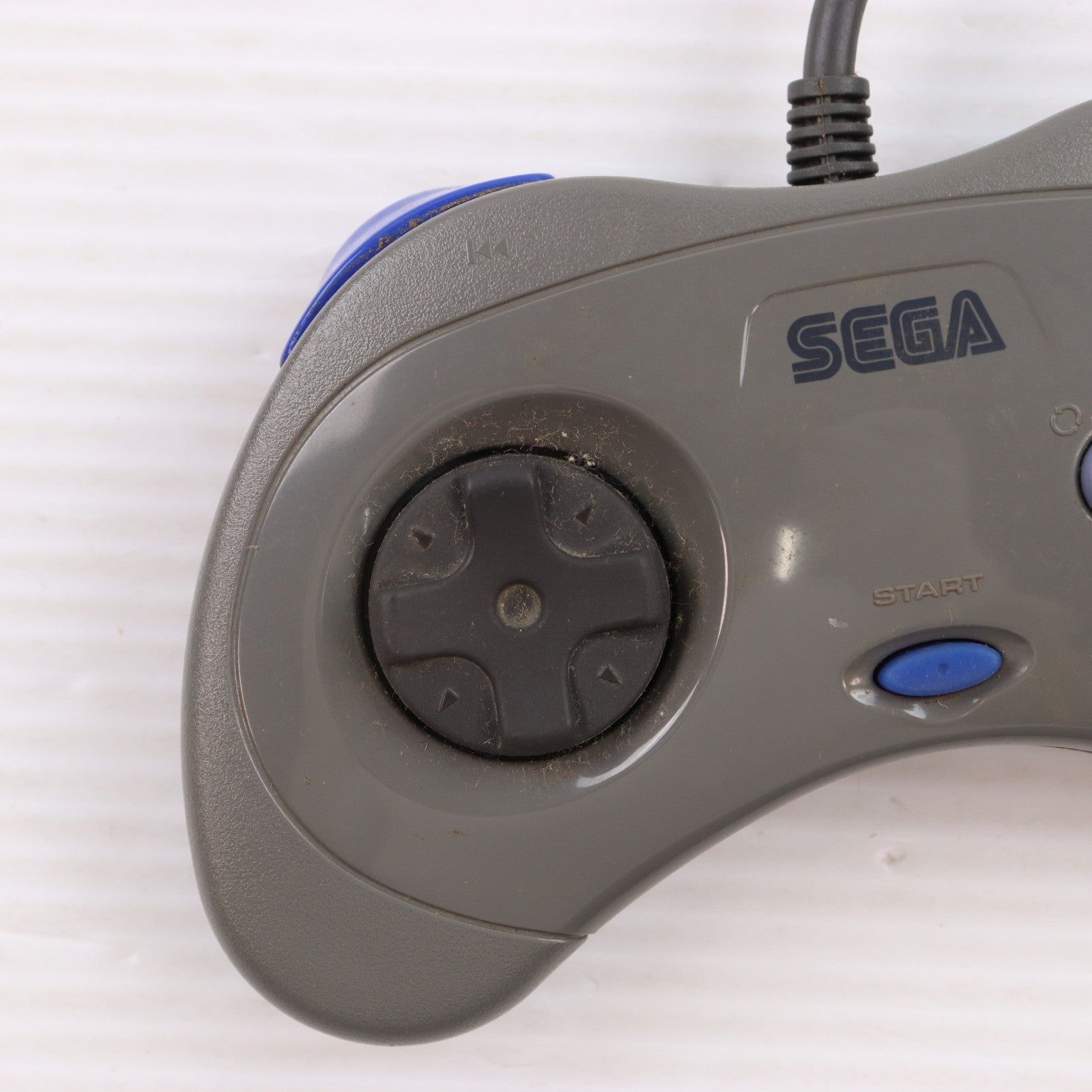 【中古即納】[ACC][SS] セガサターン コントロールパッド ミストグレー(白) セガ・エンタープライゼス(HSS-0101-S)(19960329)