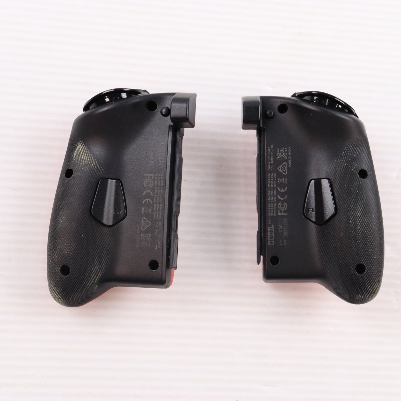 【中古即納】[ACC][Switch] グリップコントローラー for Nintendo Switch(ニンテンドースイッチ) レッド 任天堂ライセンス商品 HORI(NSW-300)(20201112)