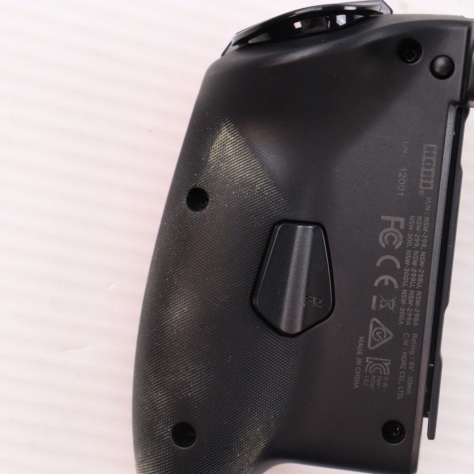 【中古即納】[ACC][Switch] グリップコントローラー for Nintendo Switch(ニンテンドースイッチ) レッド 任天堂ライセンス商品 HORI(NSW-300)(20201112)