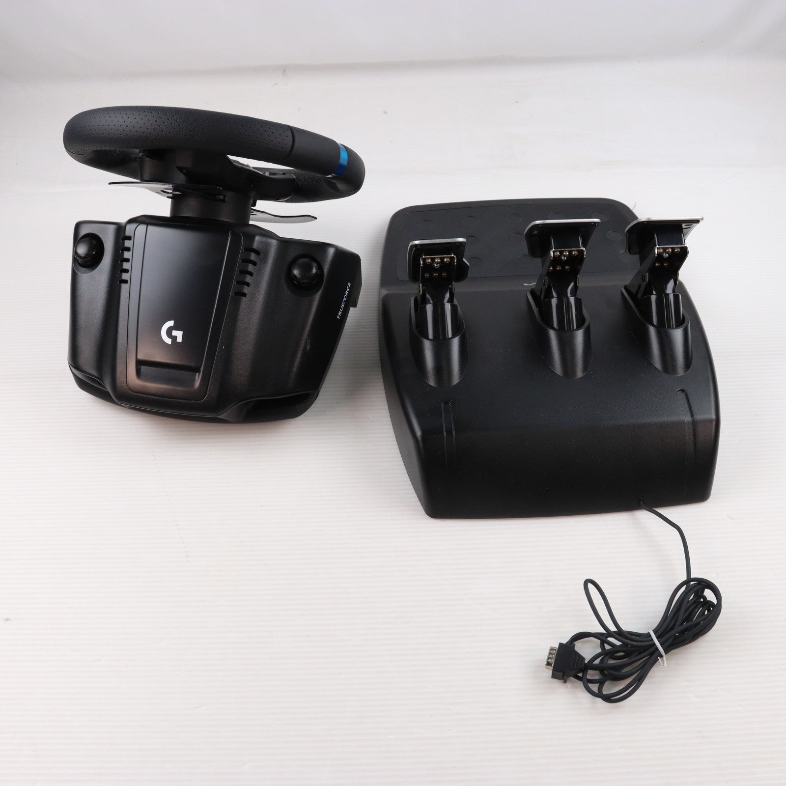 【中古即納】[ACC][PS4] G923 Racing Wheel & Pedal(G923 レーシングホイール&ペダル) Logicool(ロジクール)(G923)(20200917)