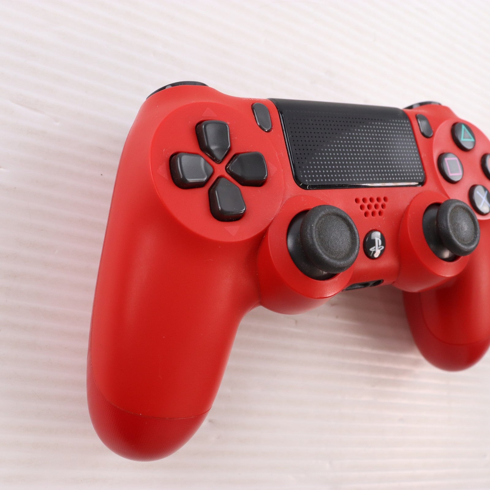 【中古即納】[ACC][PS4] ワイヤレスコントローラー DUALSHOCK4(デュアルショック4) マグマ・レッド SIE(CUH-ZCT2J11)(20161110)