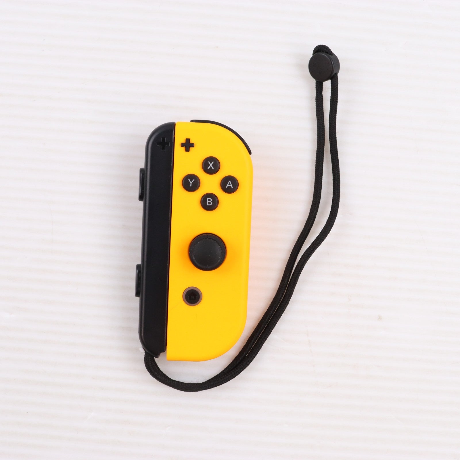 【中古即納】[ACC][Switch] (単品) Joy-Con(R) ネオンオレンジ(ジョイコンR ネオンオレンジ) 任天堂(HAC-A-JAQAA)(20191004)