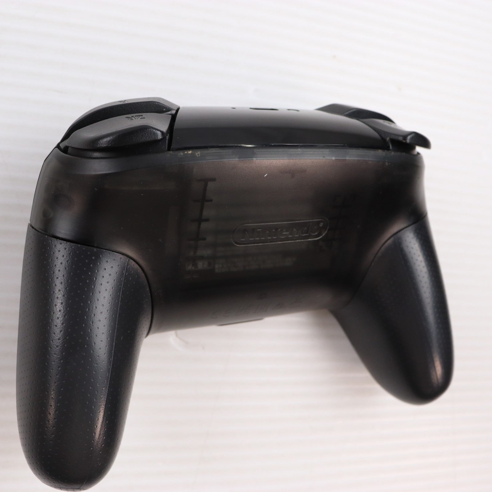 【中古即納】[ACC][Switch] Nintendo Switch Proコントローラー(ニンテンドースイッチ プロコントローラー) 任天堂(HAC-A-FSSKA)(20170303)