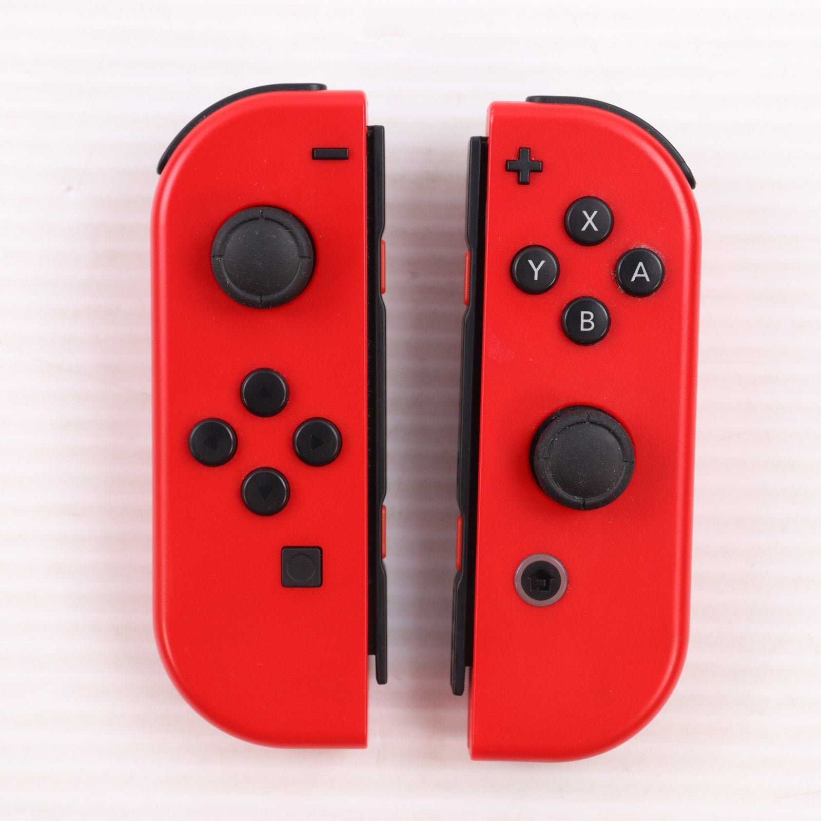 【中古即納】[ACC][Switch] Joy-Con(L)/(R) レッド(ジョイコンL/R レッド) 任天堂(HAC-A-JAGAA)(20171027)