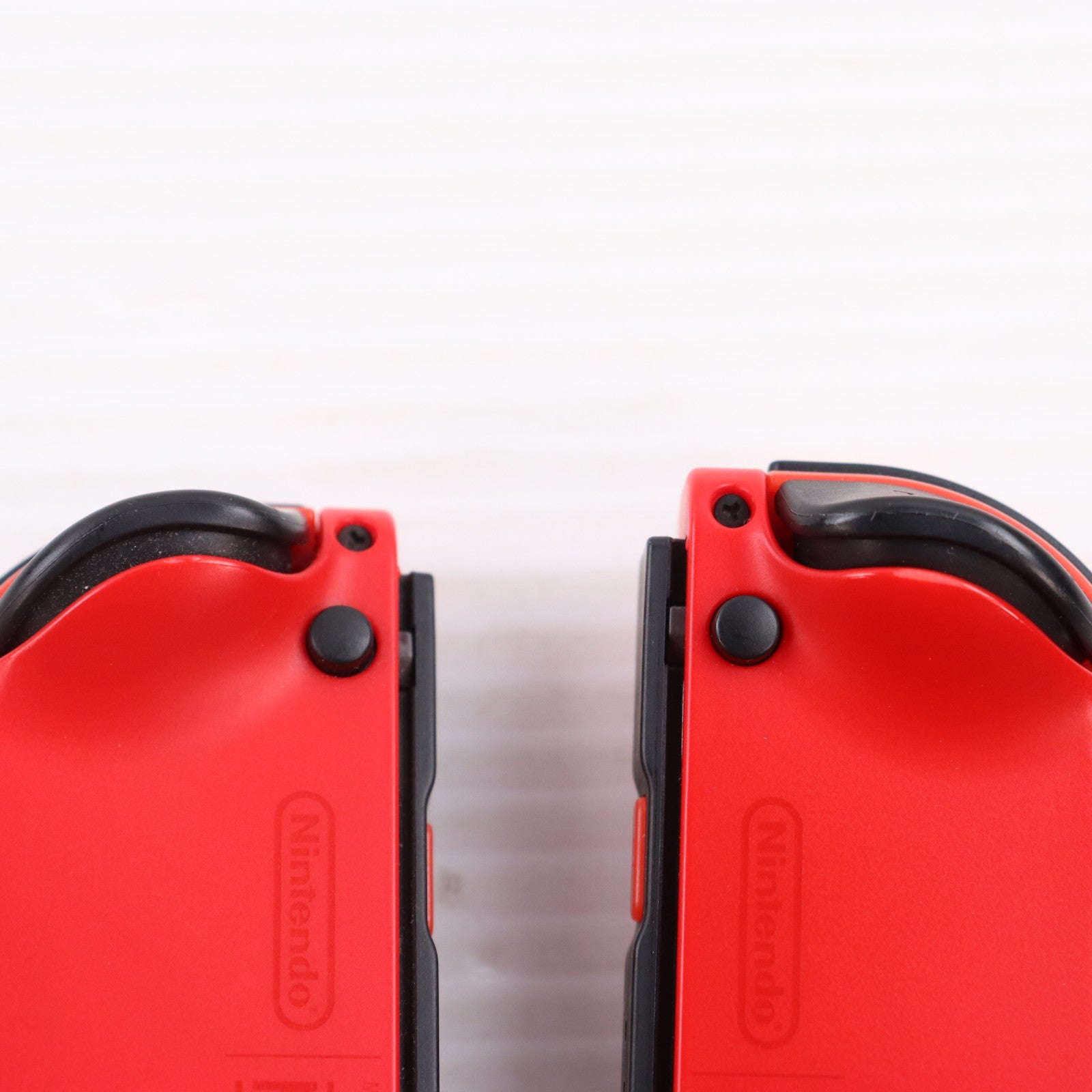 【中古即納】[ACC][Switch] Joy-Con(L)/(R) レッド(ジョイコンL/R レッド) 任天堂(HAC-A-JAGAA)(20171027)