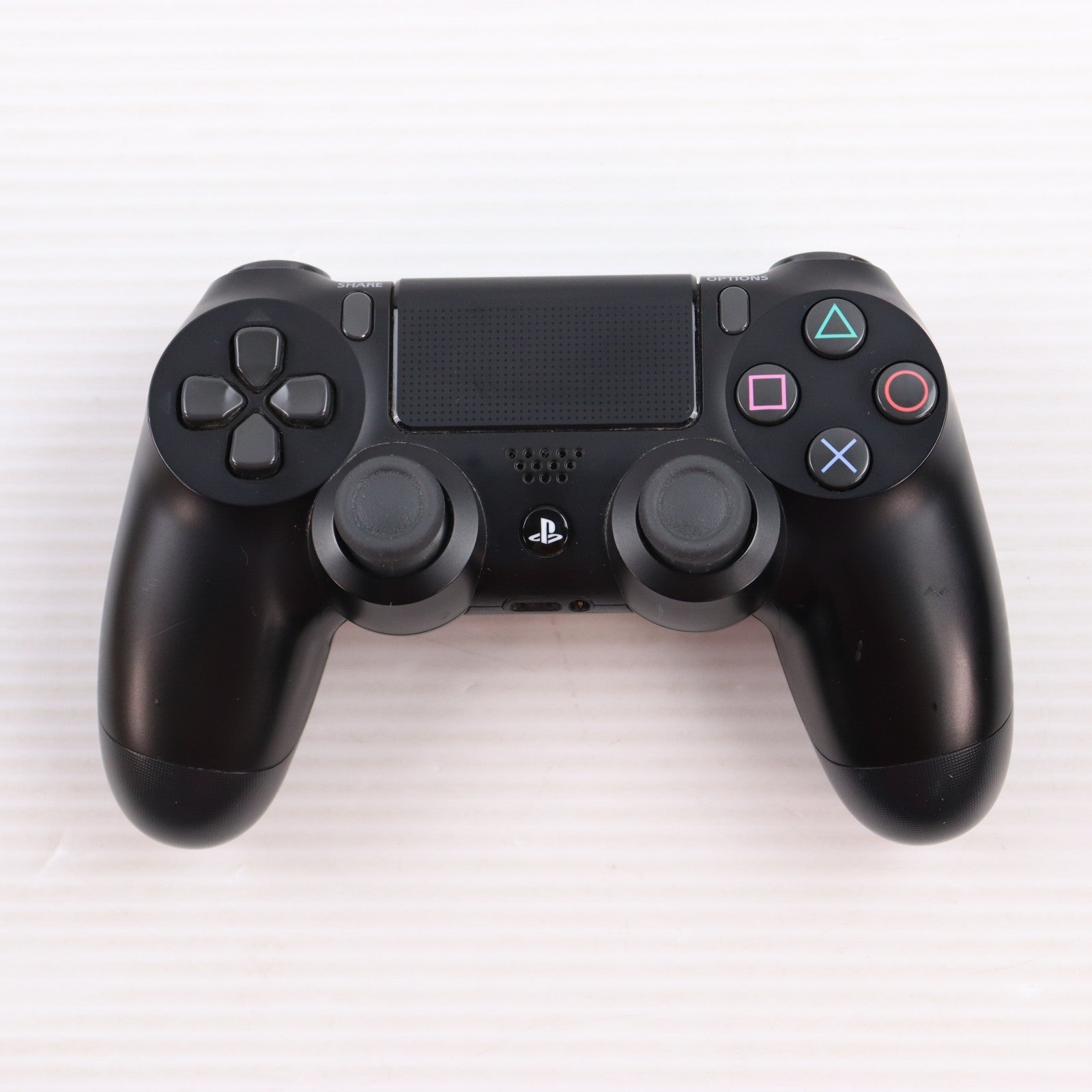 【中古即納】[ACC][PS4] ワイヤレスコントローラー DUALSHOCK4(デュアルショック4) ジェット・ブラック SCE(CUH-ZCT2J)(20160915)