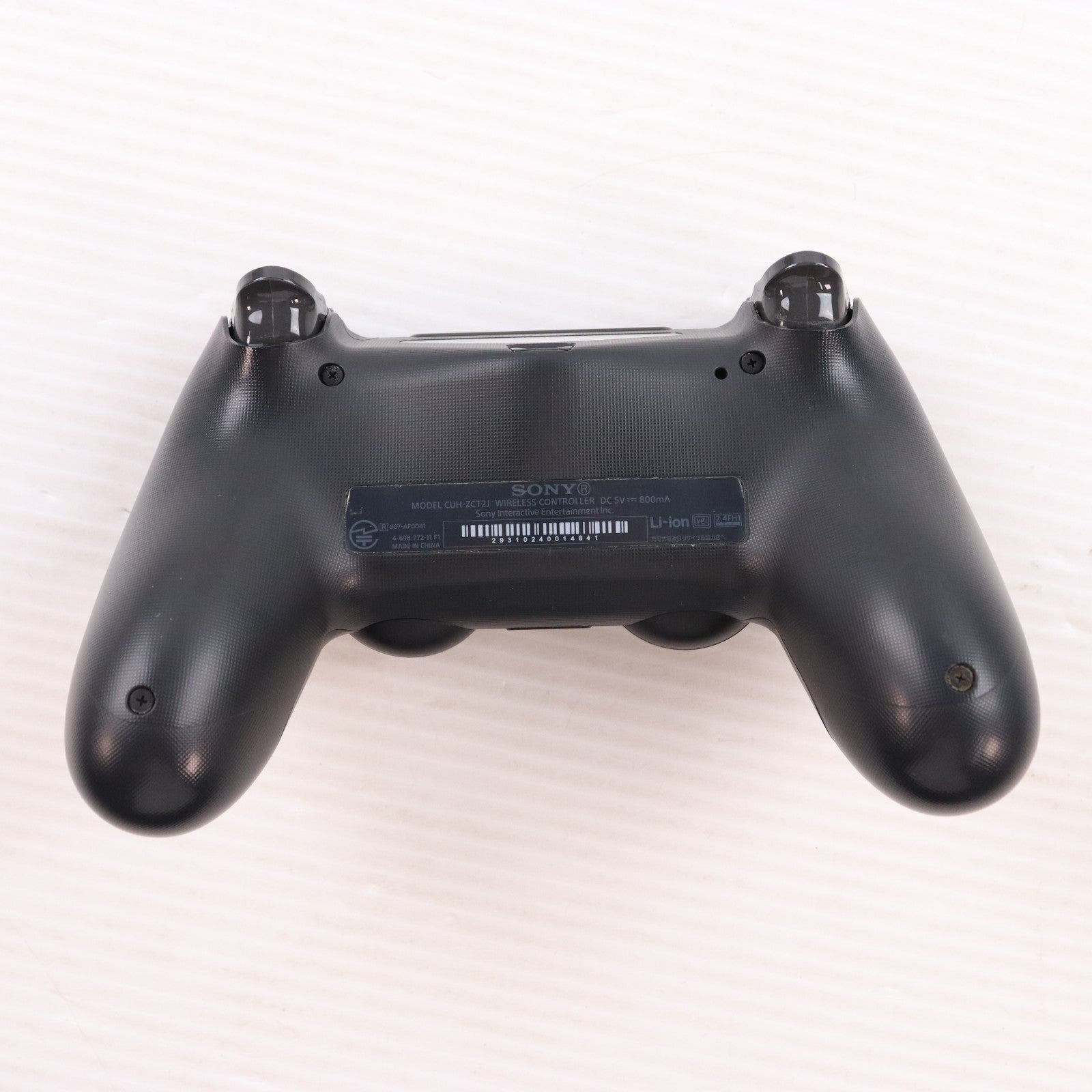 【中古即納】[ACC][PS4] ワイヤレスコントローラー DUALSHOCK4(デュアルショック4) ジェット・ブラック SCE(CUH-ZCT2J)(20160915)