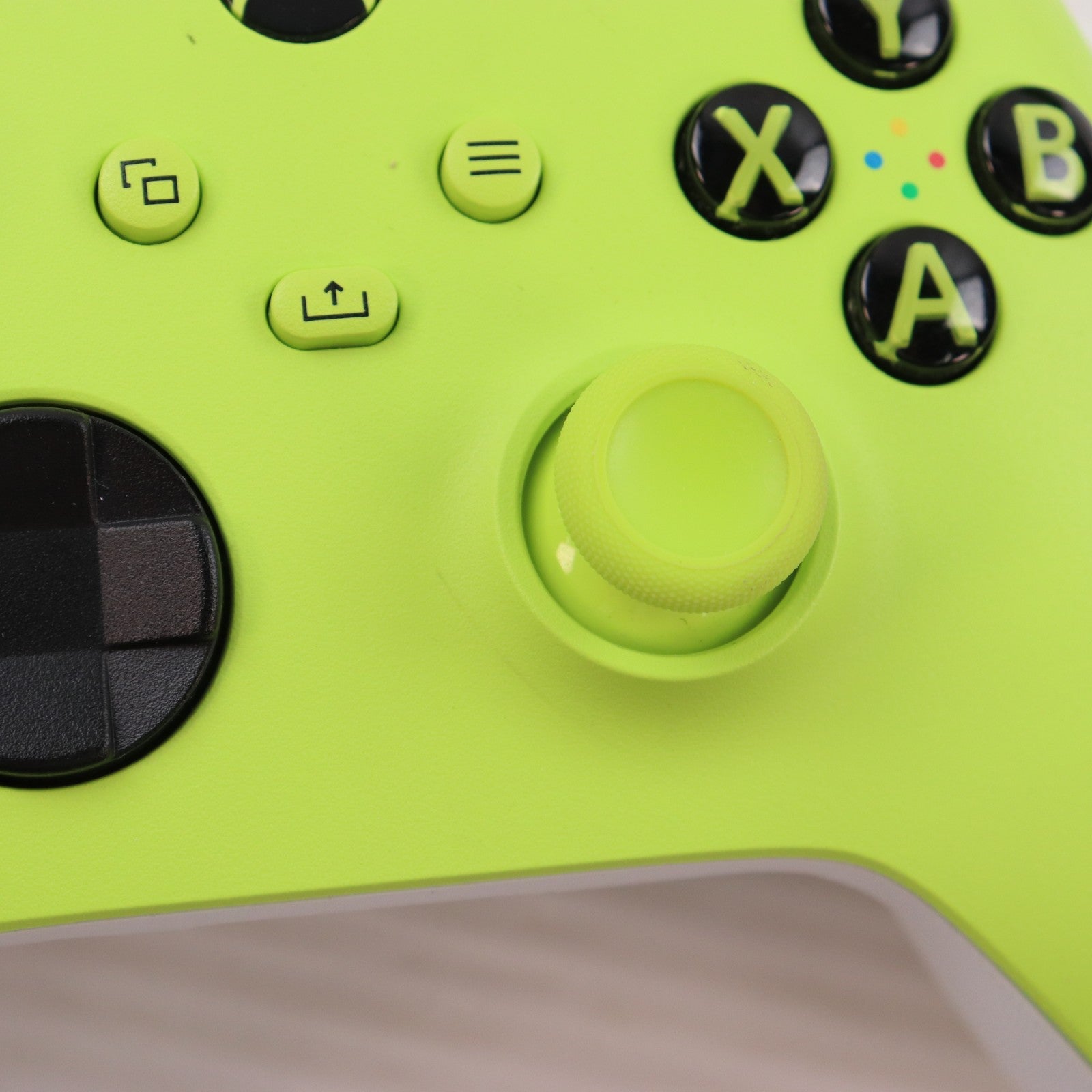【中古即納】[ACC][XboxX/S] Xbox ワイヤレスコントローラー(エレクトリックボルト) 日本マイクロソフト(QAU-00023)(20230331)