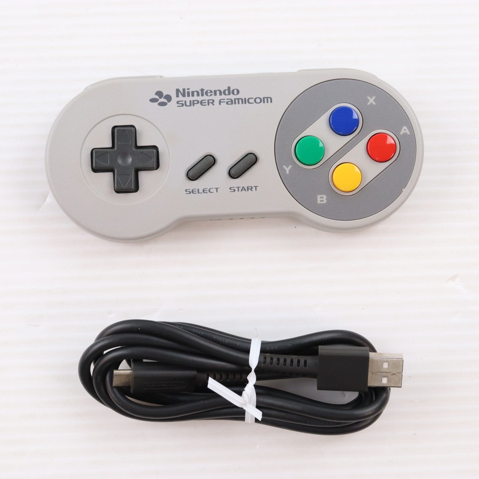 【中古即納】[ACC][Switch] マイニンテンドーストア限定 スーパーファミコン コントローラー Nintendo Switch Online(ニンテンドースイッチオンライン) 加入者限定特典 任天堂(HAC-A-LRKSH)(20190925)