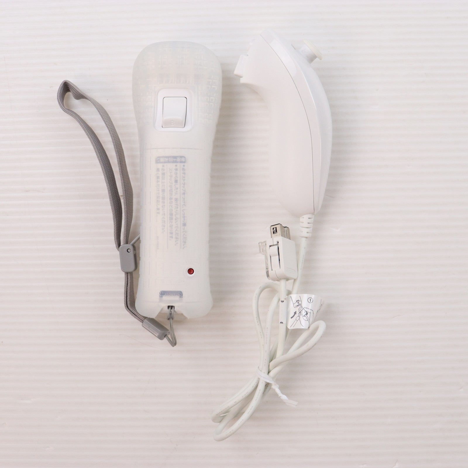 【中古即納】[ACC][Wii] Wiiリモコンプラス追加パック Shiro 白 シロ(Wii/Wii U用) 任天堂(RVL-A-AS02)(20121208)