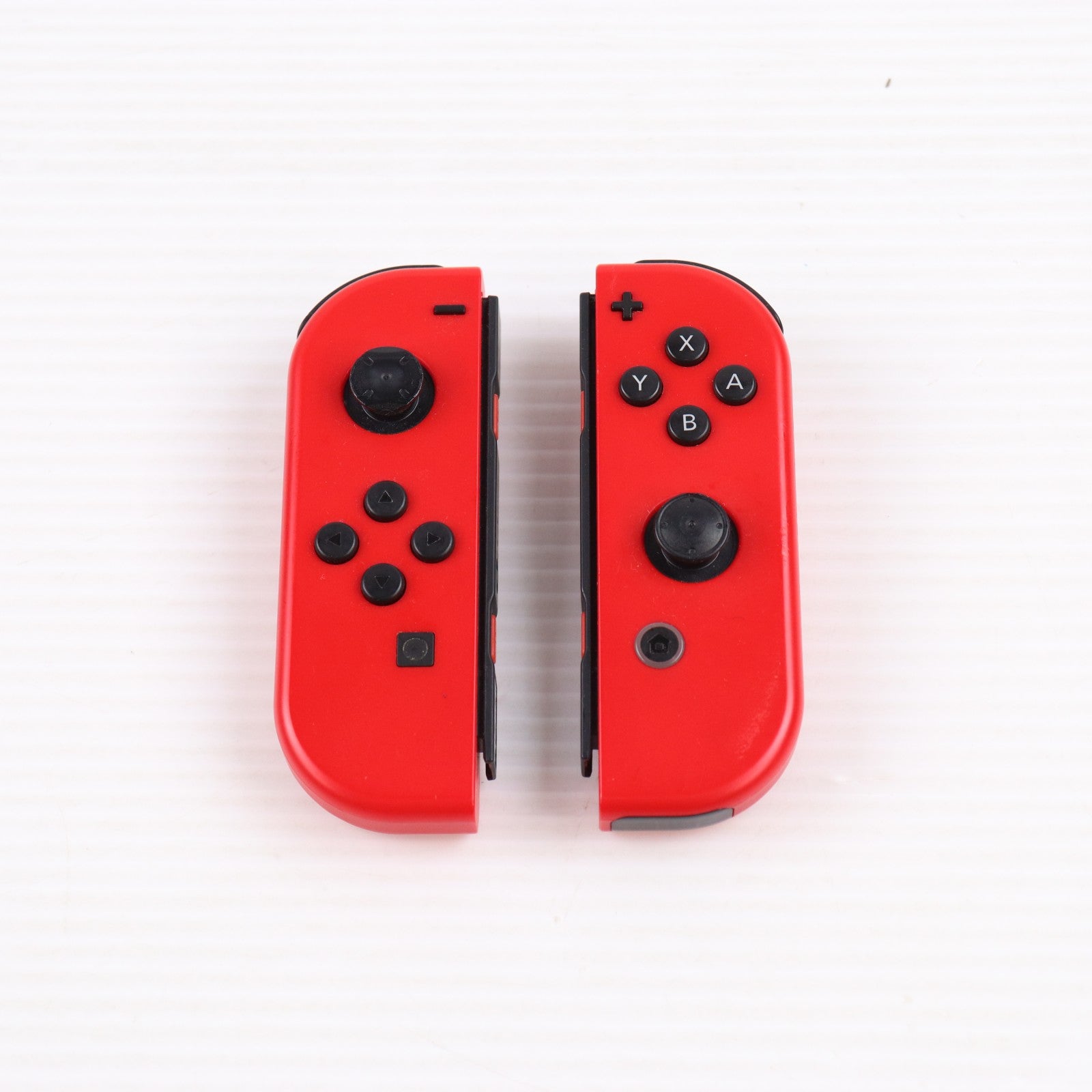 【中古即納】[ACC][Switch] Joy-Con(L)/(R) レッド(ジョイコンL/R レッド) 任天堂(HAC-A-JAGAA)(20171027)