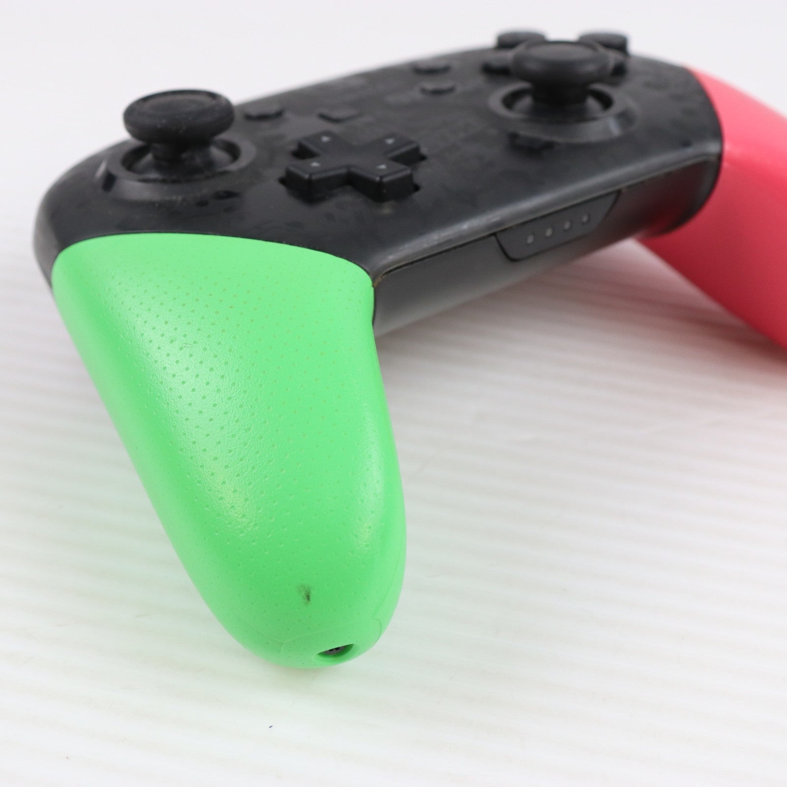 【中古即納】[ACC][Switch] (USB充電ケーブル無し) Nintendo Switch Proコントローラー(ニンテンドースイッチ プロコントローラー) 任天堂(HAC-A-FSSKA)(20170303)