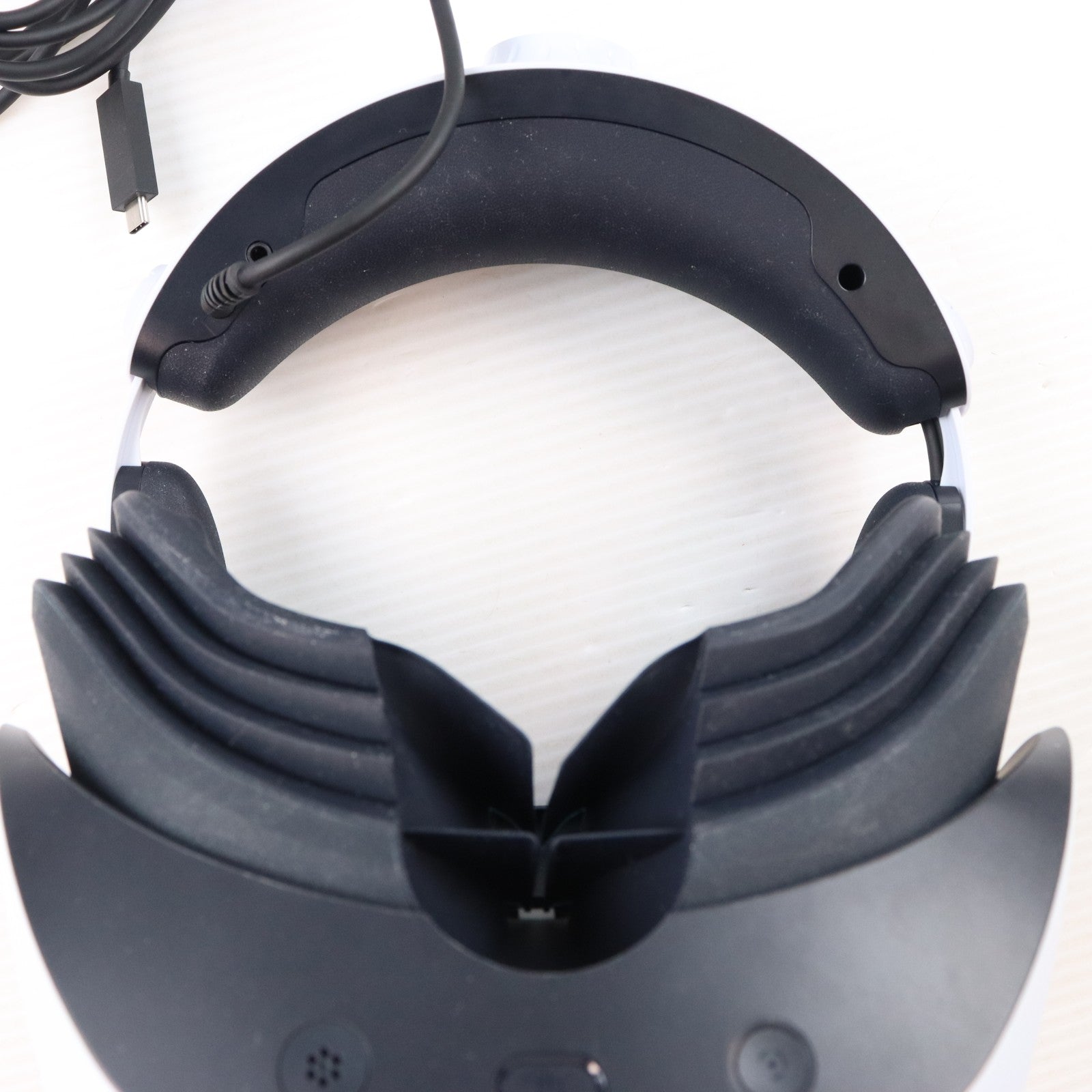 【中古即納】[ACC][PS5] PlayStation VR2(プレイステーションVR2) Horizon Call of the Mountain(ホライゾン コール・オブ・ザ・マウンテン) 同梱版 SIE(CFIJ-17001)(20230222)