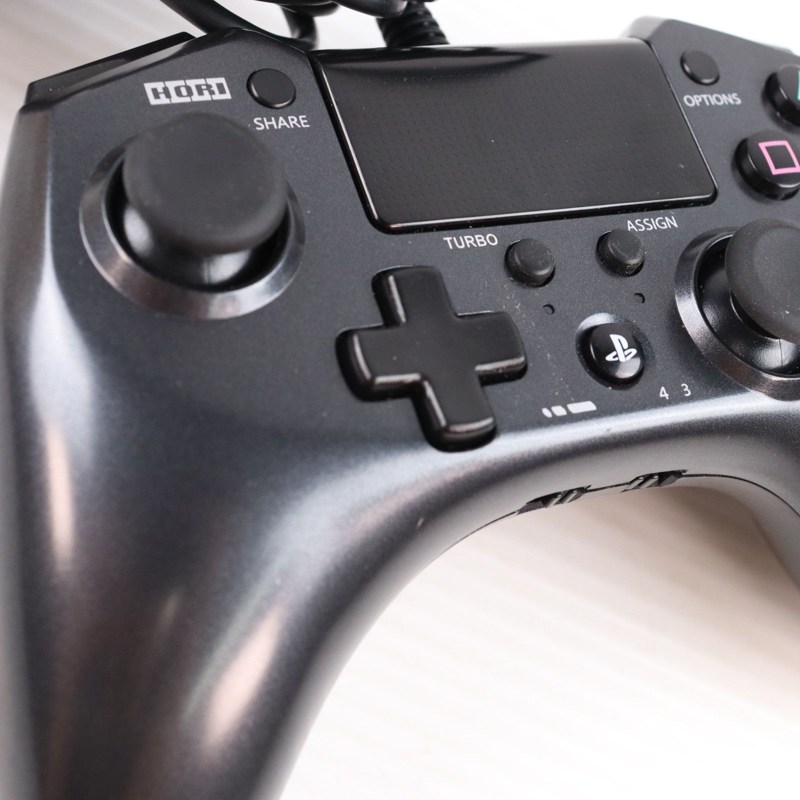 【中古即納】[ACC][PS4] HORIパッドFPSプラス for PlayStation 4 ブラック ソニーライセンス商品 HORI(PS4-025)(20150731)