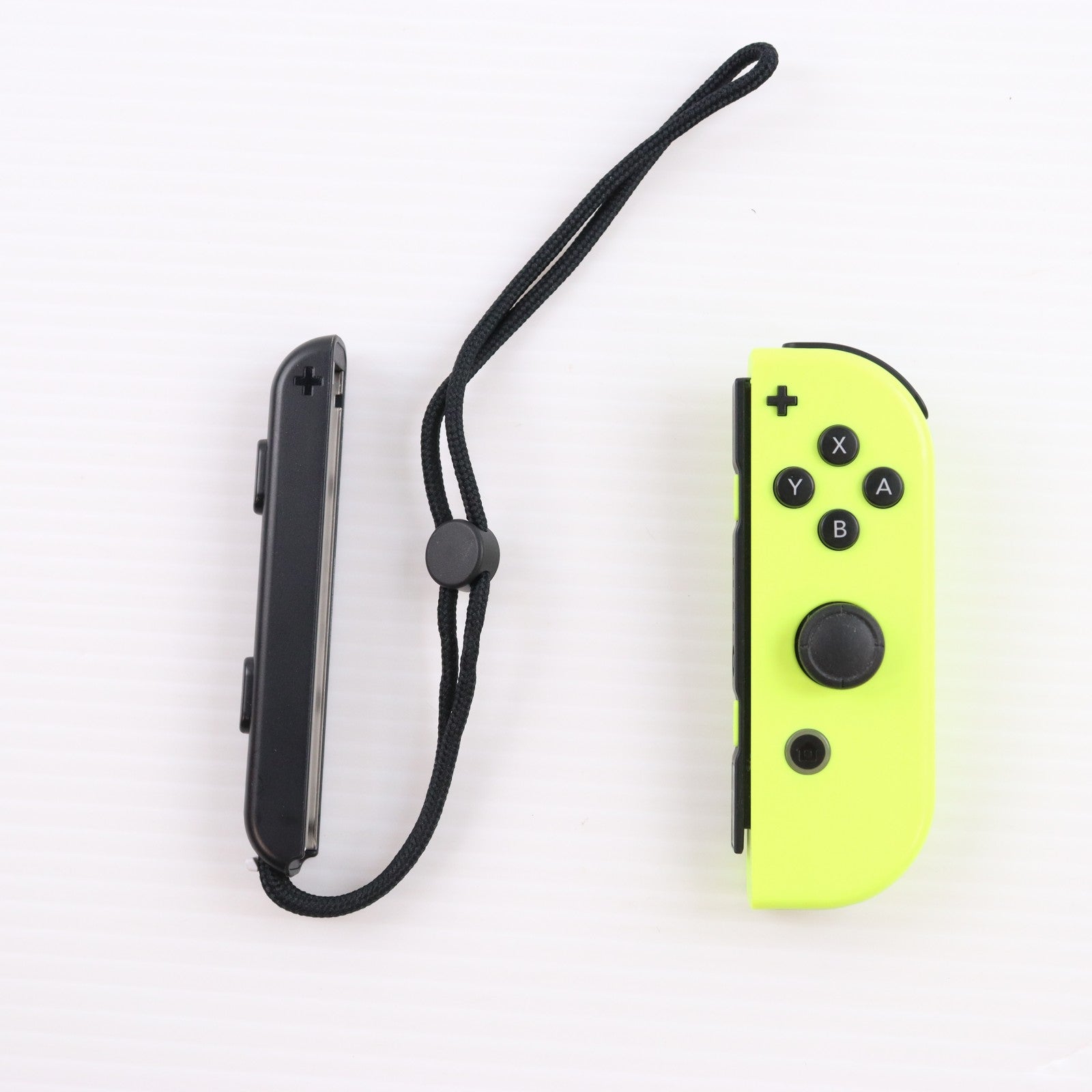 【中古即納】[ACC][Switch] マイニンテンドーストア限定 Joy-Con(R) ネオンイエロー(ジョイコンR ネオンイエロー) 任天堂(HAC-A-JRYAA)(20170616)