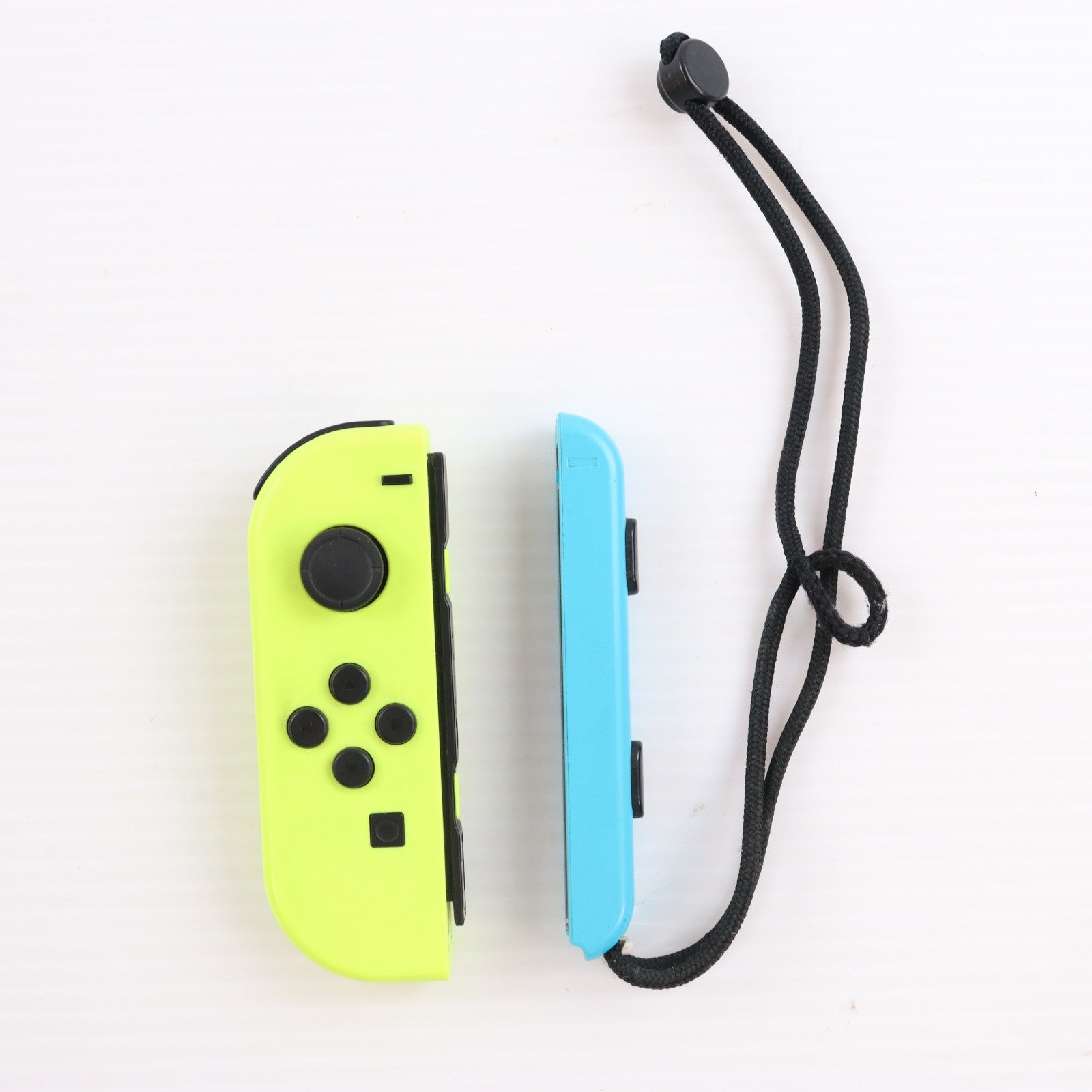 【中古即納】[ACC][Switch] マイニンテンドーストア限定 Joy-Con(L) ネオンイエロー(ジョイコンL ネオンイエロー) 任天堂(HAC-A-JLYAA)(20170616)