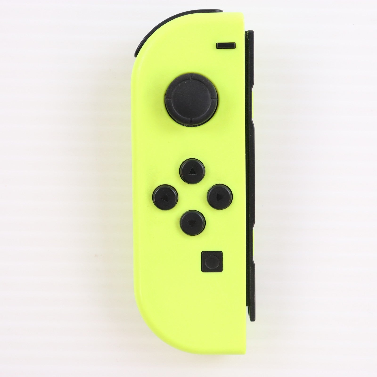 【中古即納】[ACC][Switch] マイニンテンドーストア限定 Joy-Con(L) ネオンイエロー(ジョイコンL ネオンイエロー) 任天堂(HAC-A-JLYAA)(20170616)
