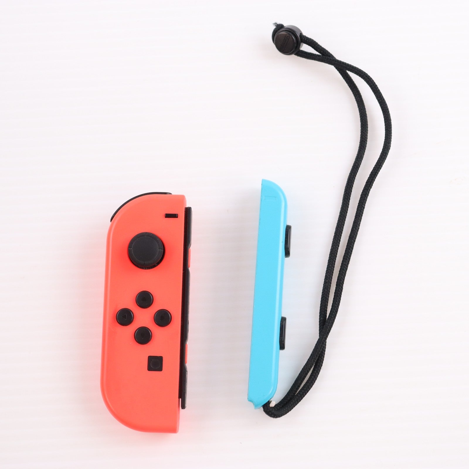 【中古即納】[ACC][Switch] Joy-Con(L) ネオンレッド(ジョイコンL ネオンレッド) 任天堂(HAC-A-JLPAA)(20201106)