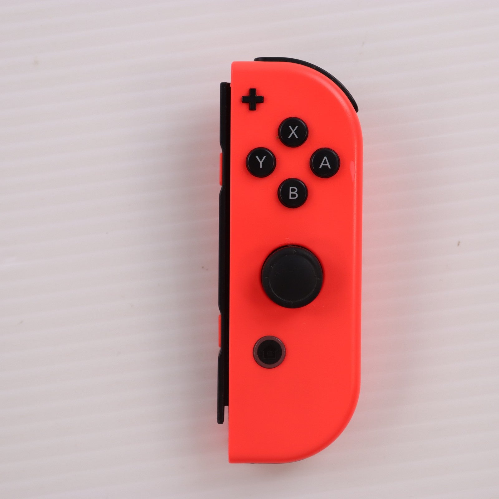 【中古即納】[ACC][Switch] Joy-Con(R) ネオンレッド(ジョイコンR ネオンレッド) 任天堂(HAC-A-JRPAA)(20170303)