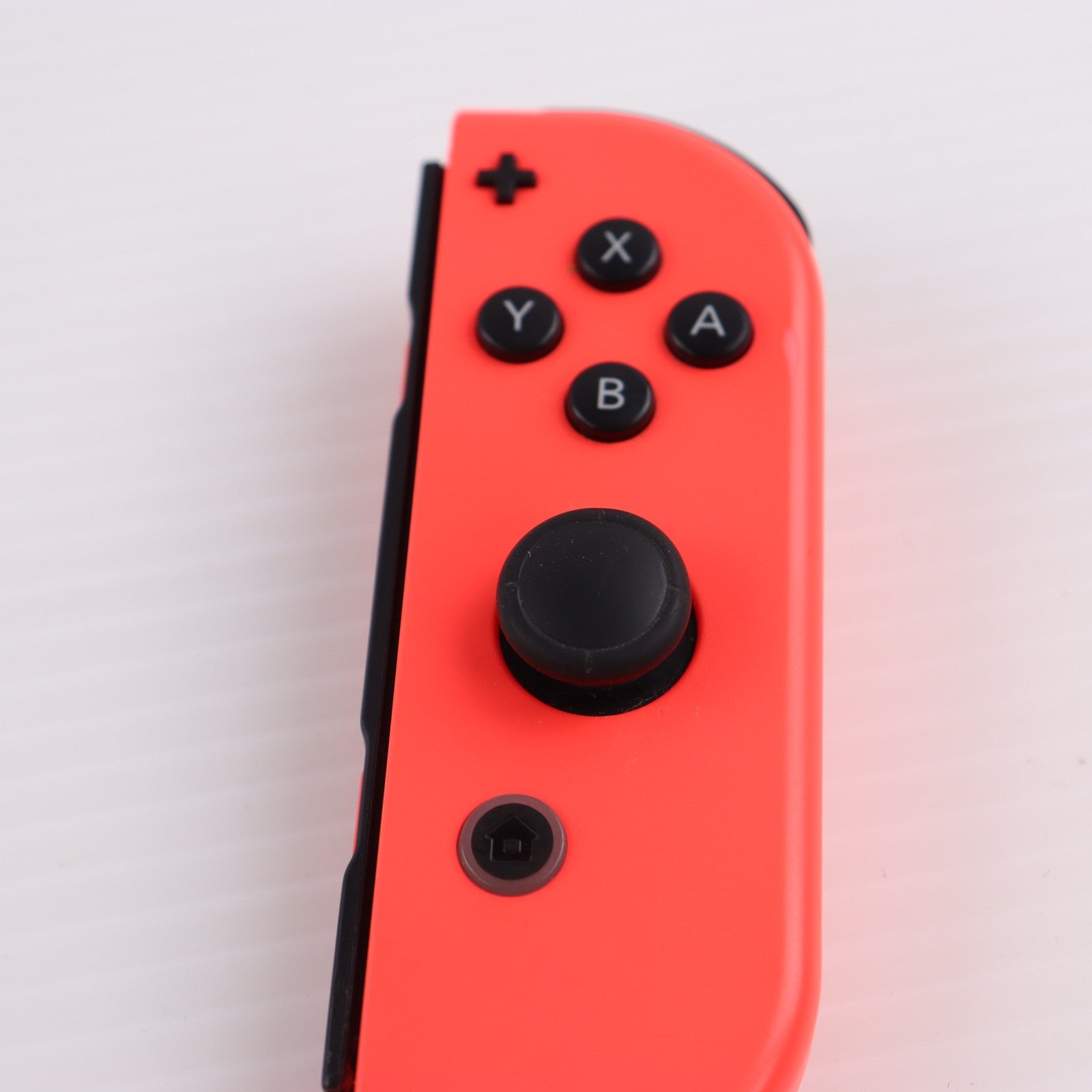 【中古即納】[ACC][Switch] Joy-Con(R) ネオンレッド(ジョイコンR ネオンレッド) 任天堂(HAC-A-JRPAA)(20170303)