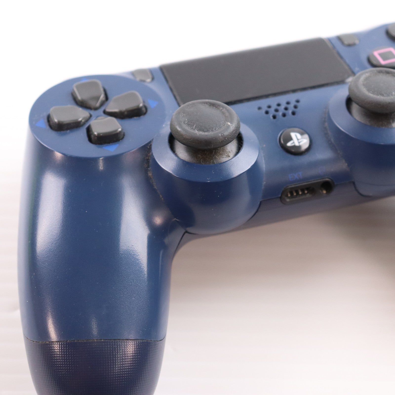 【中古即納】[ACC][PS4] ワイヤレスコントローラー DUALSHOCK4(デュアルショック4) ミッドナイト・ブルー SIE(CUH-ZCT2J22)(20171103)