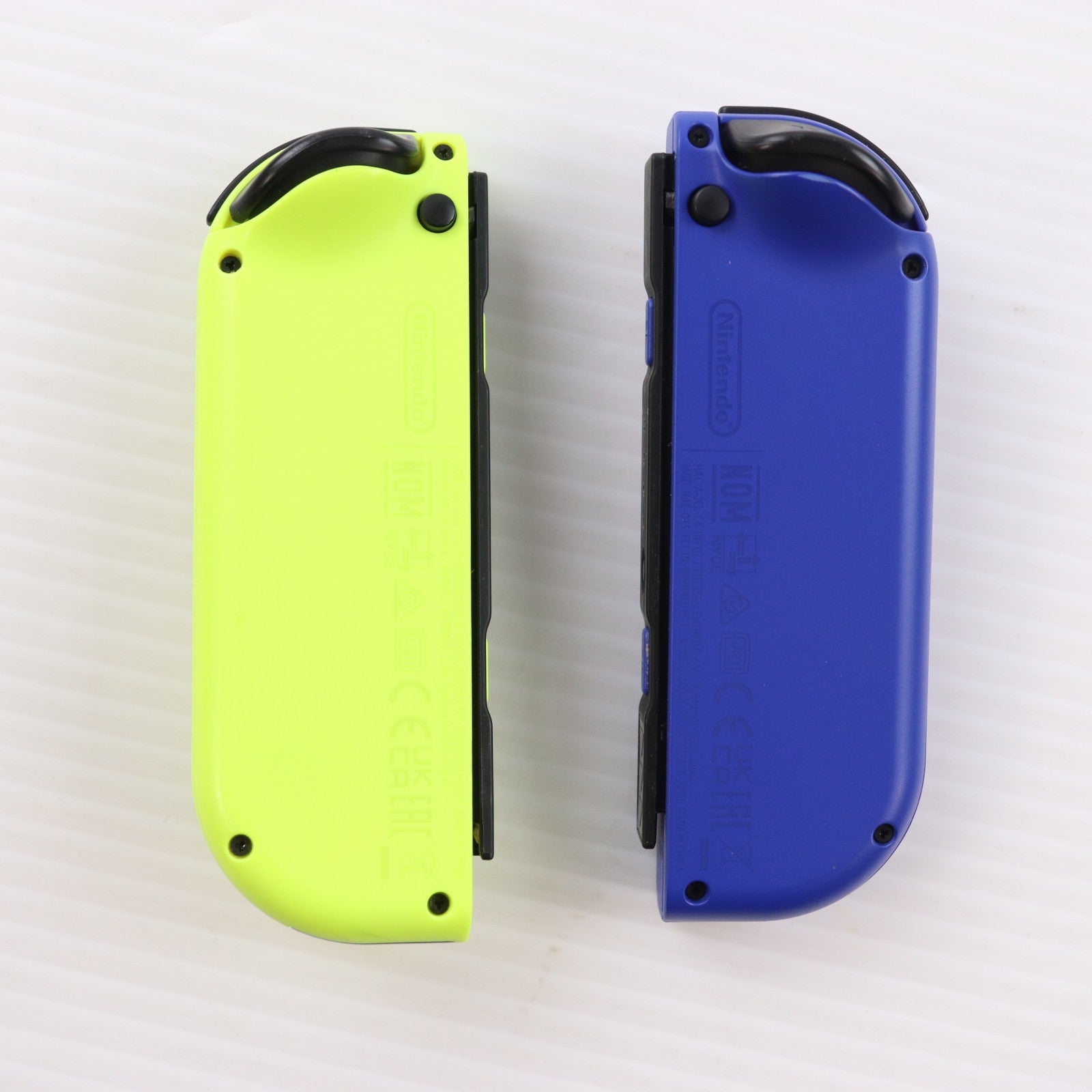 【中古即納】[ACC][Switch] Joy-Con(L) ブルー/(R) ネオンイエロー(ジョイコンL ブルー/R ネオンイエロー) 任天堂(HAC-A-JAPAA)(20191004)