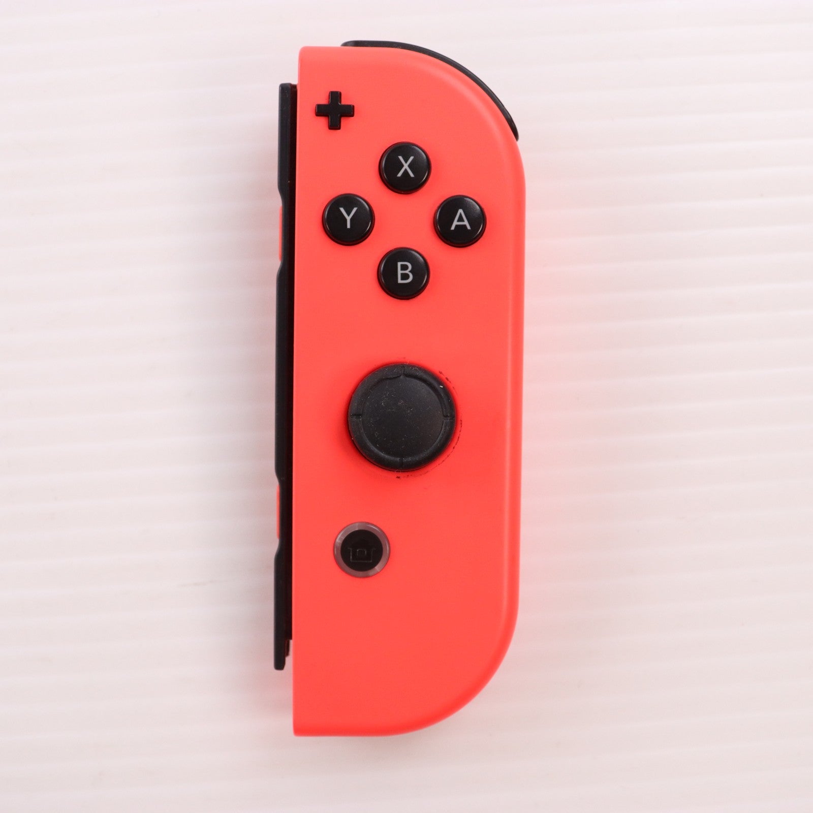 【中古即納】[ACC][Switch] Joy-Con(R) ネオンレッド(ジョイコンR ネオンレッド) 任天堂(HAC-A-JRPAA)(20170303)