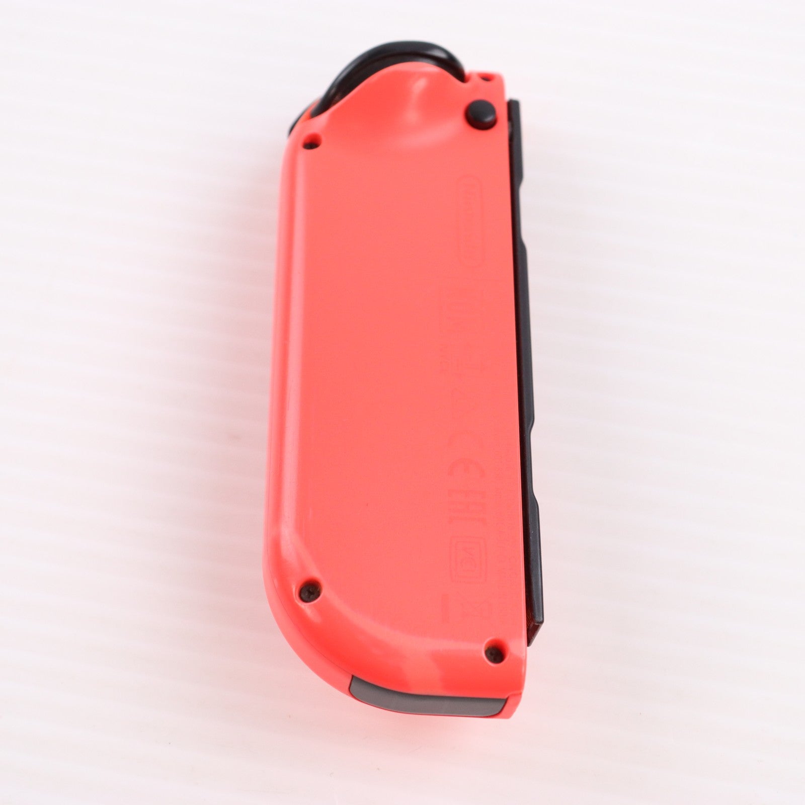 【中古即納】[ACC][Switch] Joy-Con(R) ネオンレッド(ジョイコンR ネオンレッド) 任天堂(HAC-A-JRPAA)(20170303)