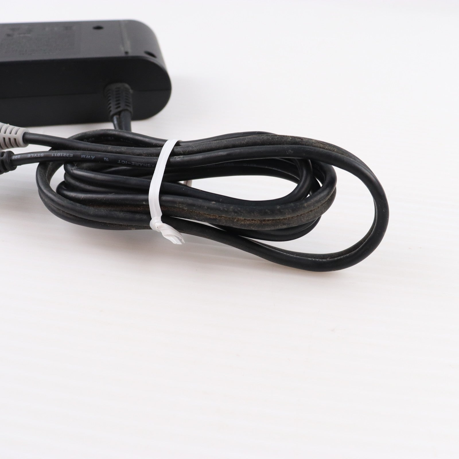 【中古即納】[ACC][Switch] ニンテンドー ゲームキューブ コントローラ接続タップ 任天堂(HAC-A-GGGKA)(20181116)