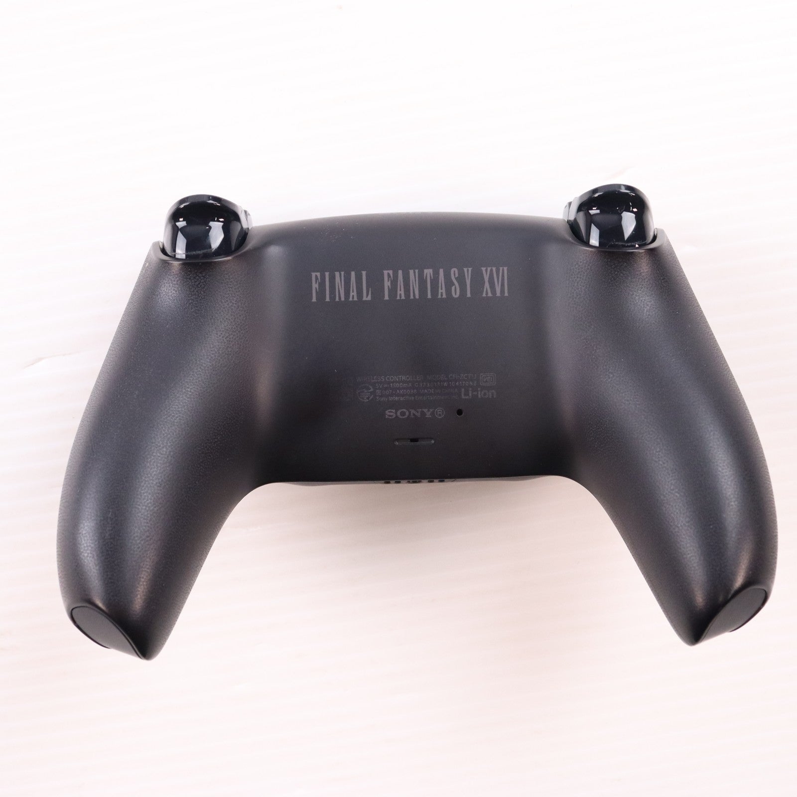 【中古即納】[ACC][PS5] DualSense(デュアルセンス) ワイヤレスコントローラー FINAL FANTASY XVI(ファイナルファンタジー16/FF16) リミテッドエディション SIE(CFIJ-15500)(20230622)