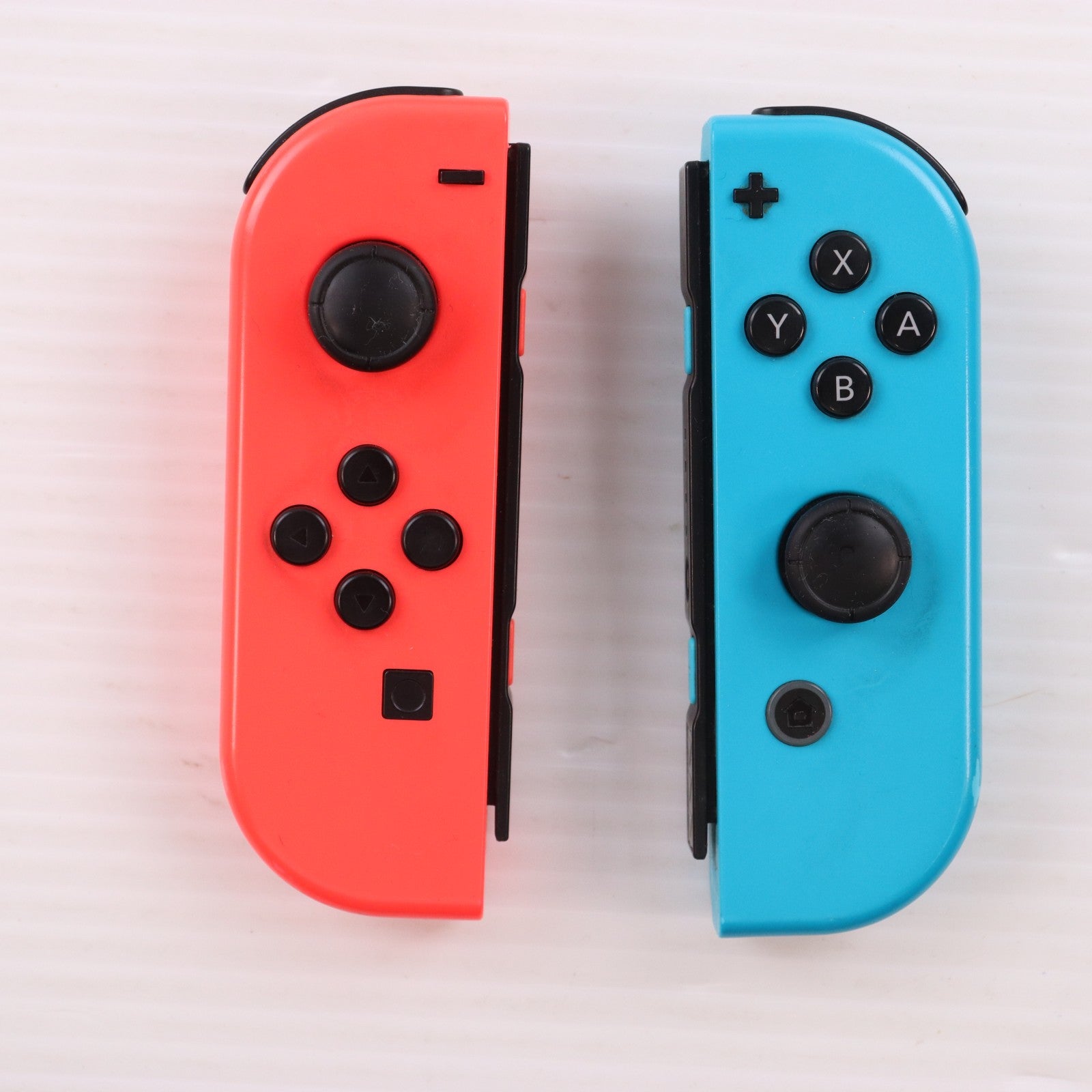 【中古即納】[ACC][Switch] Joy-Con(L) ネオンレッド/(R) ネオンブルー(ジョイコンL ネオンレッド/R ネオンブルー) 任天堂(HAC-A-JAEAA)(20170303)