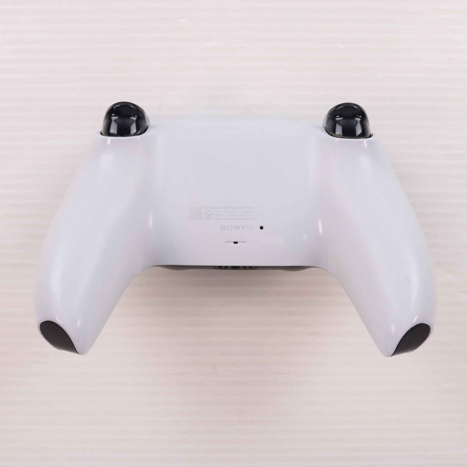 【中古即納】[ACC][PS5] DualSense(デュアルセンス) ワイヤレスコントローラー SIE(CFI-ZCT1J)(20201112)