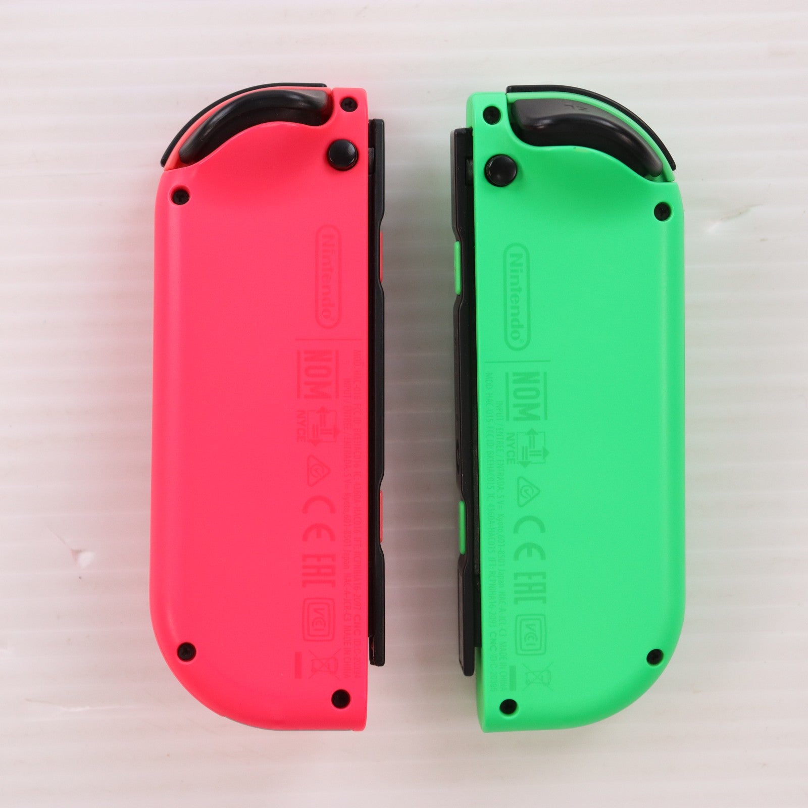 【中古即納】[ACC][Switch] Joy-Con(L) ネオングリーン/(R) ネオンピンク(ジョイコンL ネオングリーン/R ネオンピンク) 任天堂(HAC-A-JAFAA)(20170721)