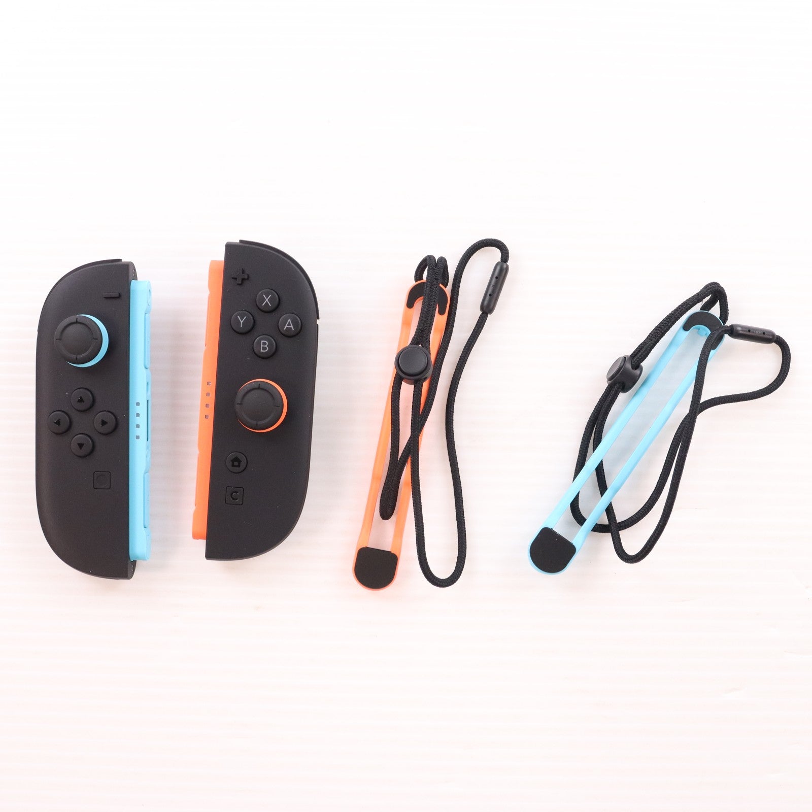 【中古即納】[ACC][Switch2] Joy-Con 2(ジョイコン2) (L) ライトブルー/ (R) ライトレッド 任天堂(BEE-A-JAAAA)(20250605)